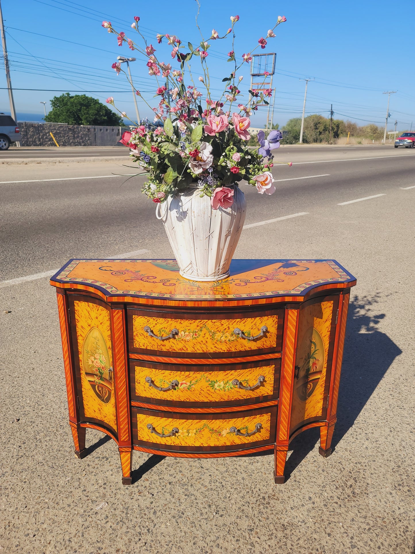 GabineGabinete Vintage Pintado a Mano – Arte y Distincion🏛️🎨💞