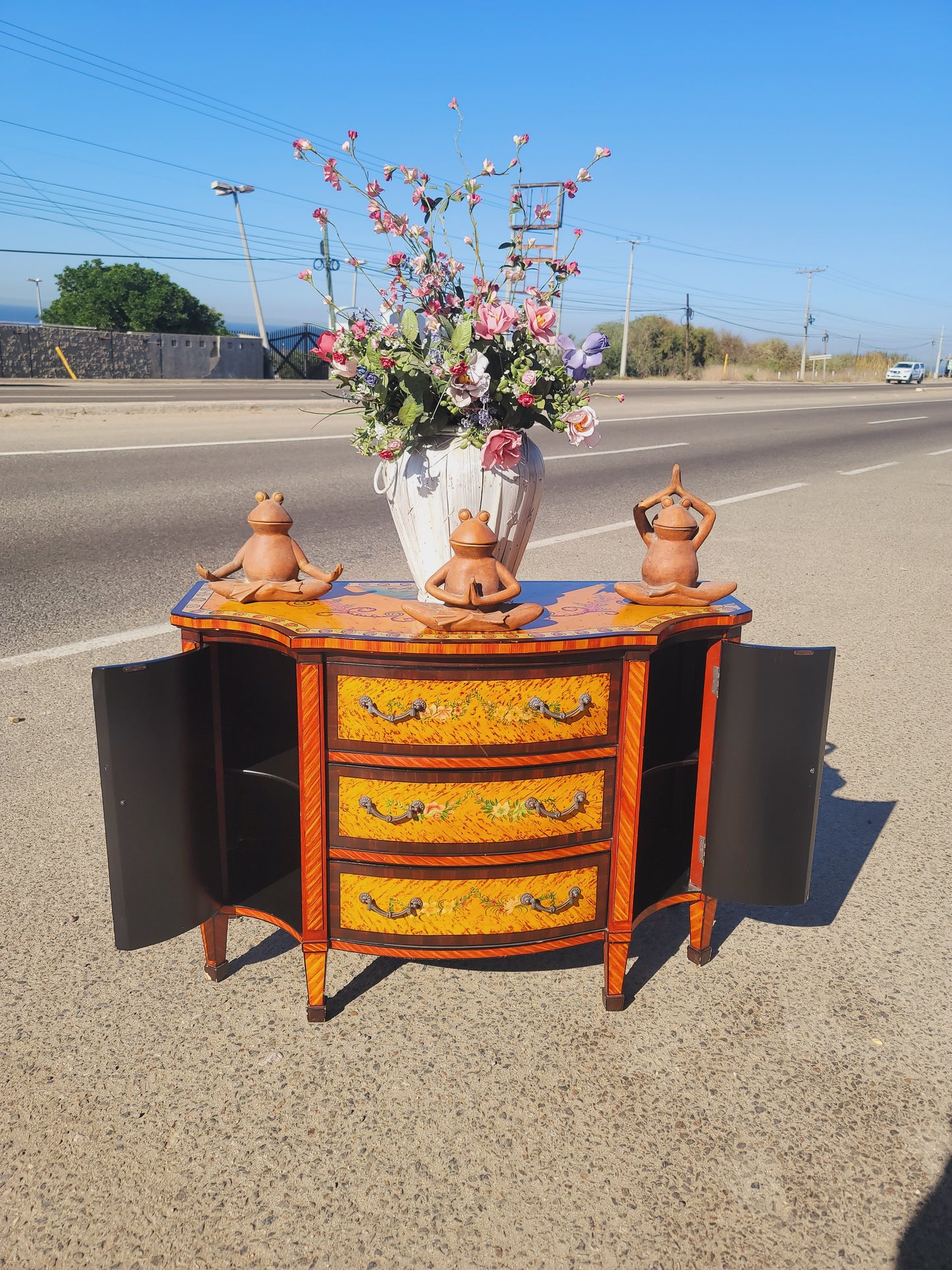 GabineGabinete Vintage Pintado a Mano – Arte y Distincion🏛️🎨💞