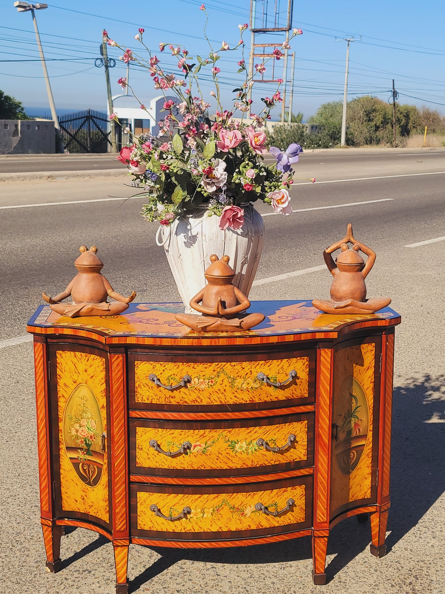 GabineGabinete Vintage Pintado a Mano – Arte y Distincion🏛️🎨💞