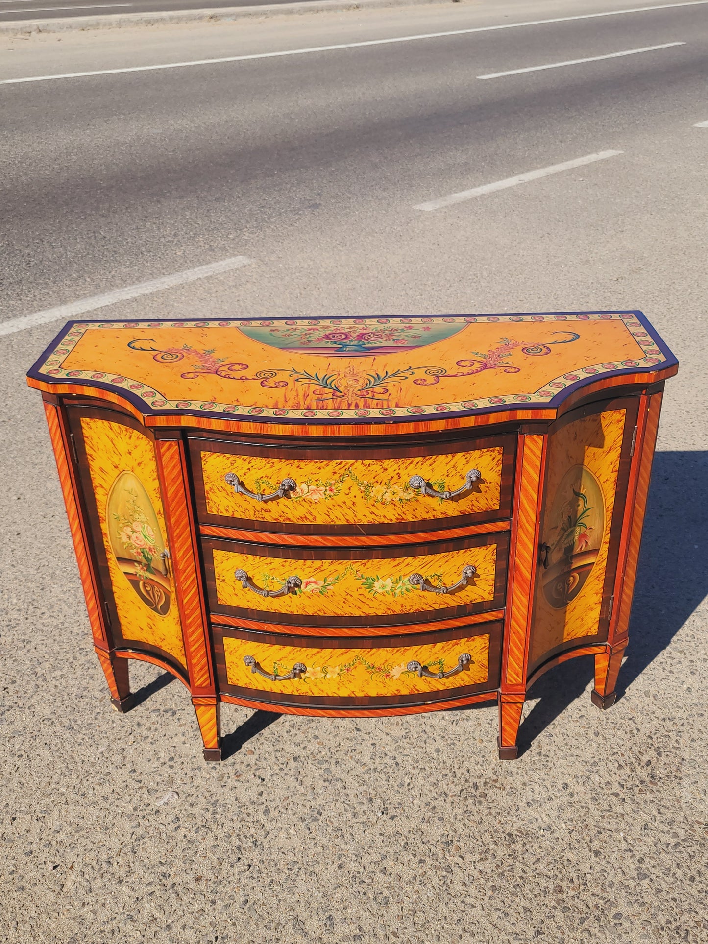 GabineGabinete Vintage Pintado a Mano – Arte y Distincion🏛️🎨💞