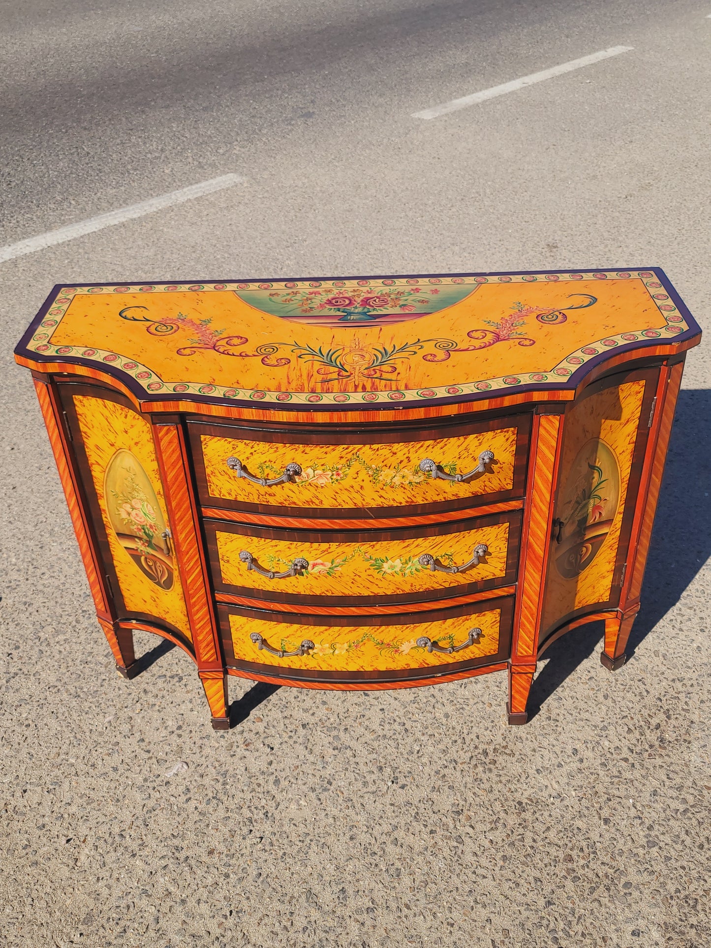 GabineGabinete Vintage Pintado a Mano – Arte y Distincion🏛️🎨💞