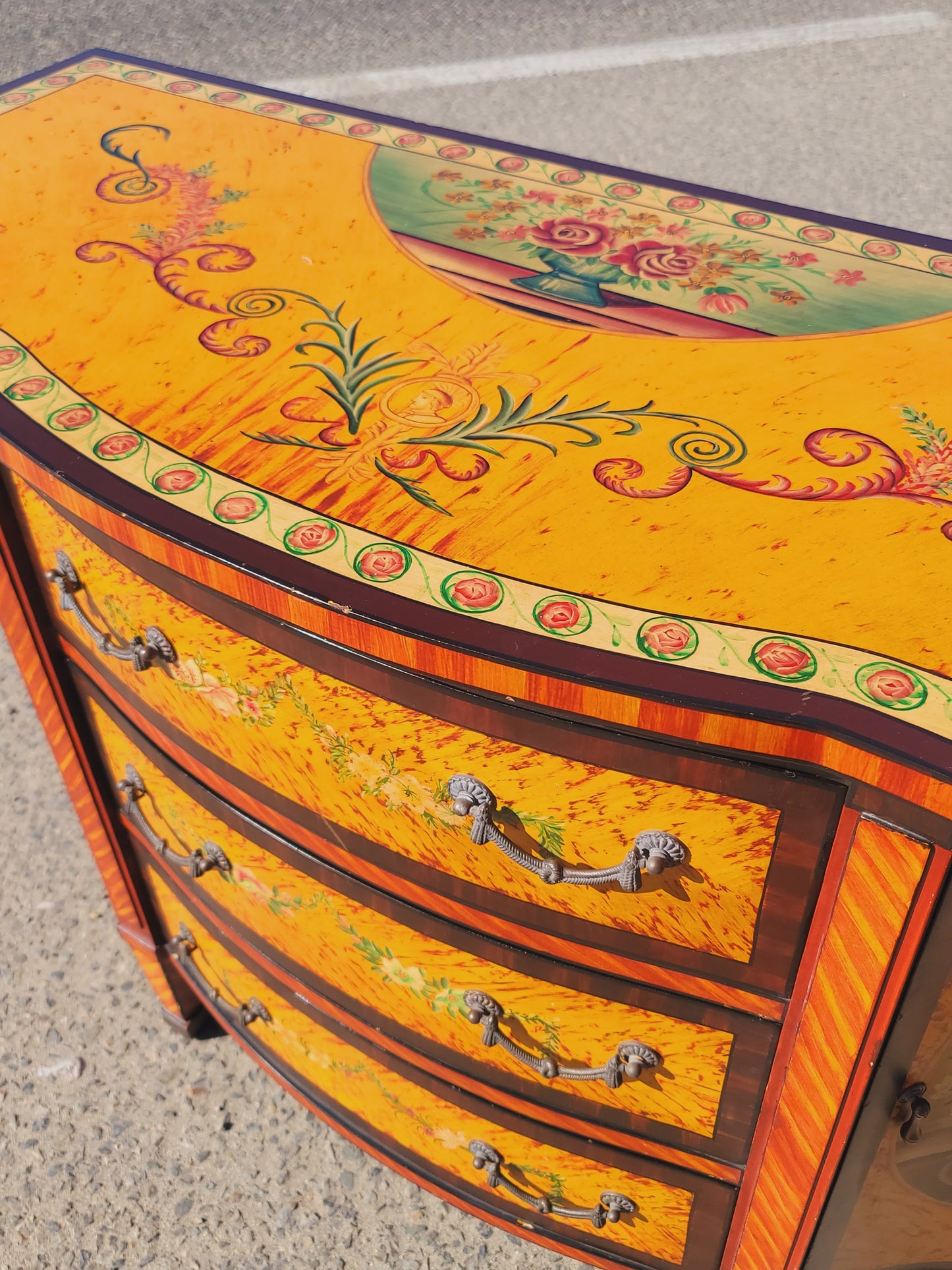 GabineGabinete Vintage Pintado a Mano – Arte y Distincion🏛️🎨💞
