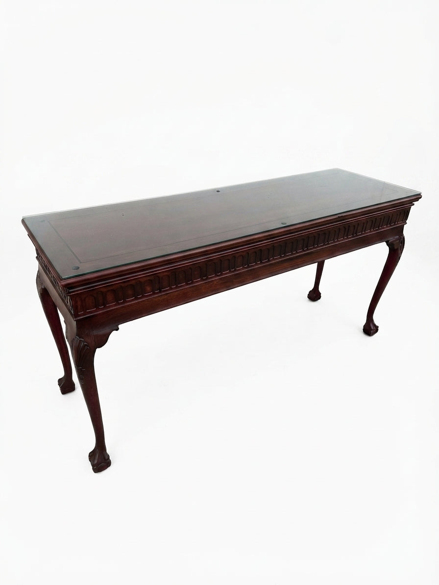 Chippendale Credenza – Elegance carved in wood ✨🌿