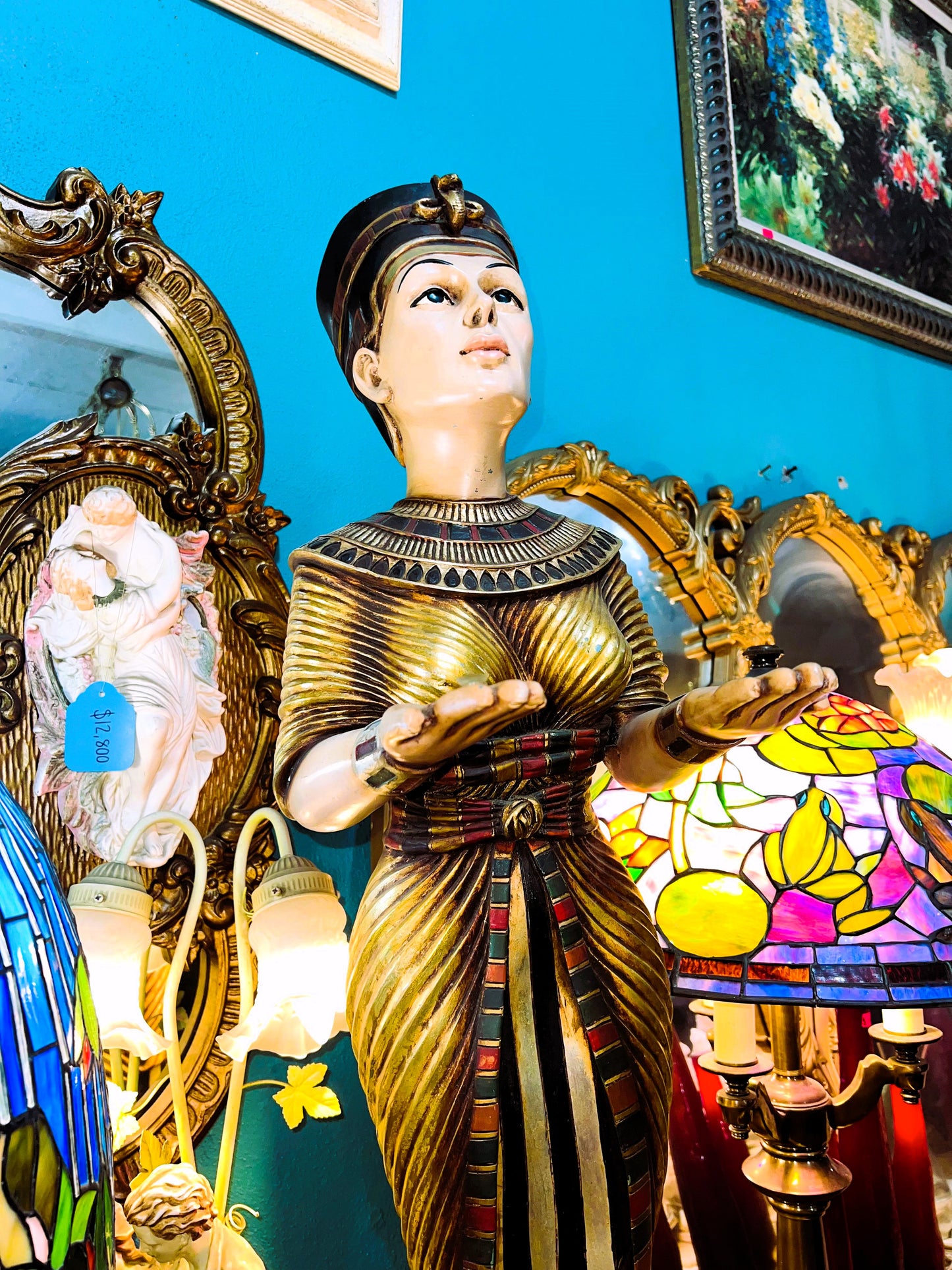 ⚖️El Sirviente de la Reina Egipcia: Una Obra de Arte Funcional⚖️