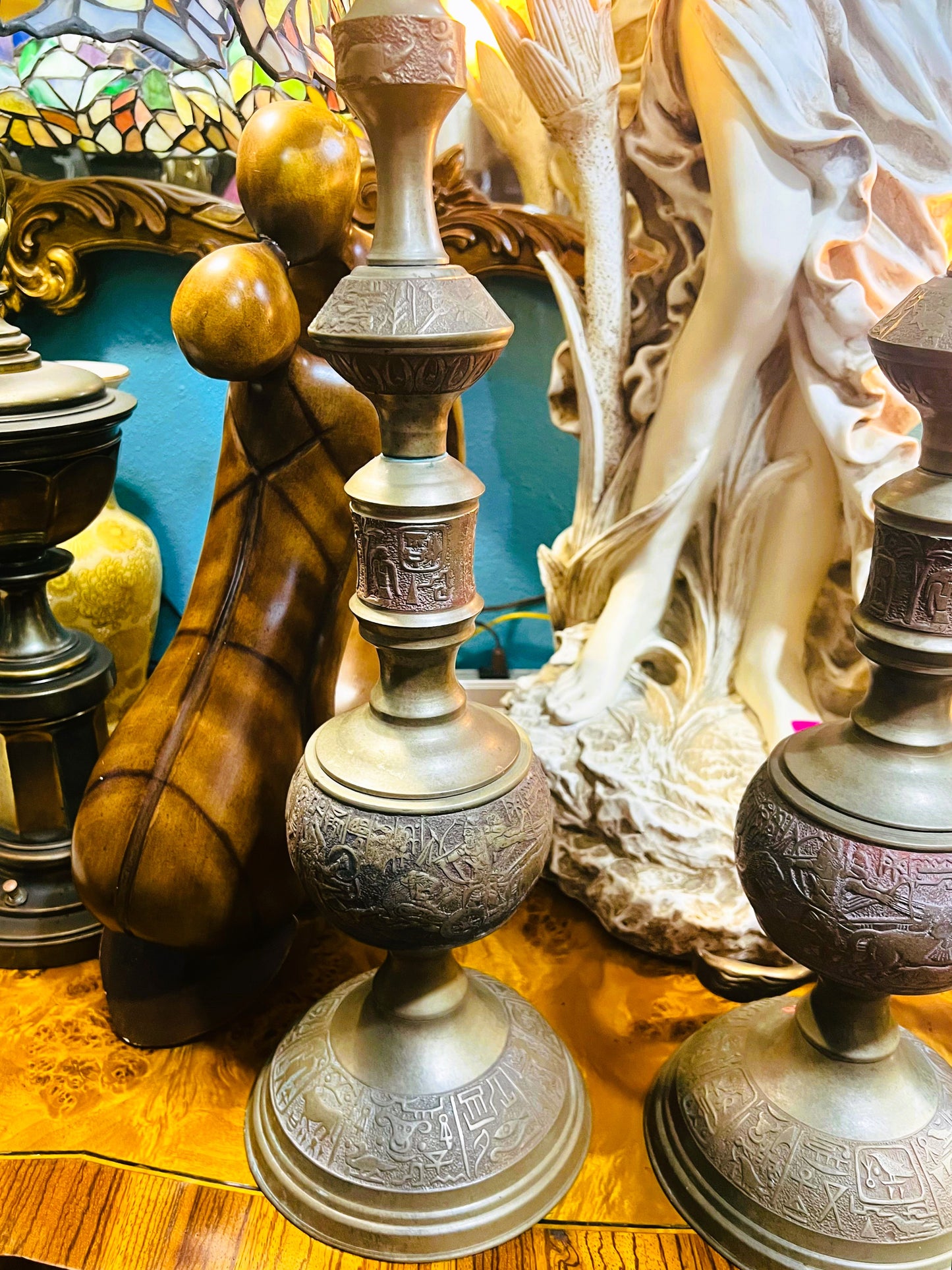 ⚖️¡Candelabros Egipcios En Bronce Con Jeroglificos!⚖️