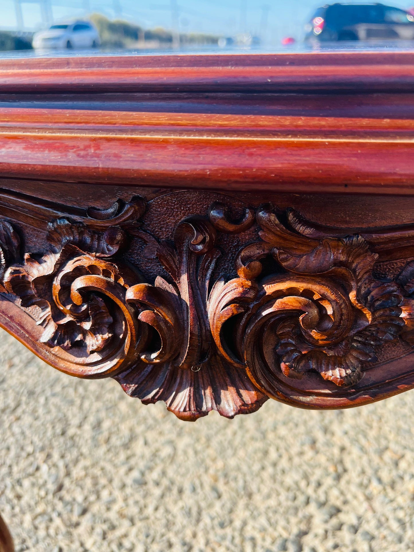 Mesa Antigua Con Incrustaciones En La Madera ✨
