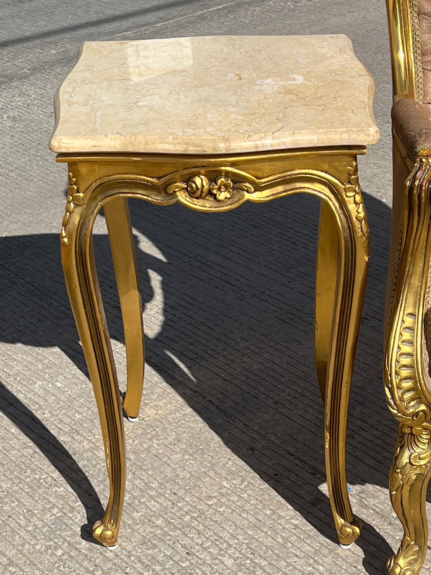 🇫🇷 Elegante Sala de 7 Piezas Marco decorado en hoja de oro solido 🇫🇷