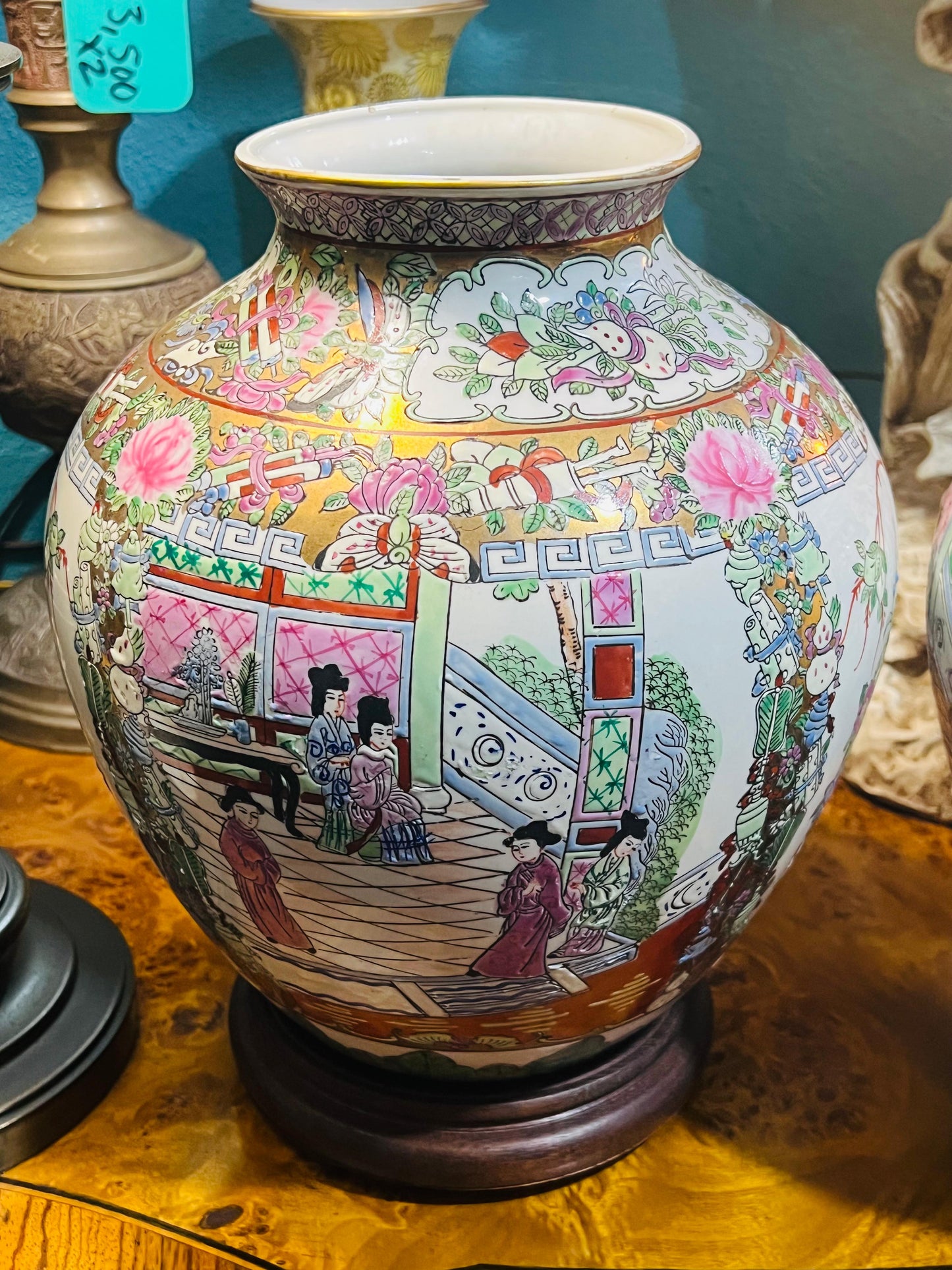 🎎🏮🇨🇳 ¡Descubre la Belleza y la Historia con este Antiguo Par de Jarrones Chinos de la Dinastía Qianlong! 🇨🇳🏮🎎