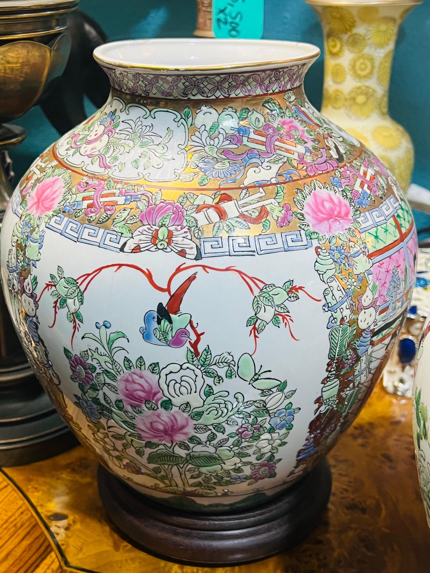 🎎🏮🇨🇳 ¡Descubre la Belleza y la Historia con este Antiguo Par de Jarrones Chinos de la Dinastía Qianlong! 🇨🇳🏮🎎