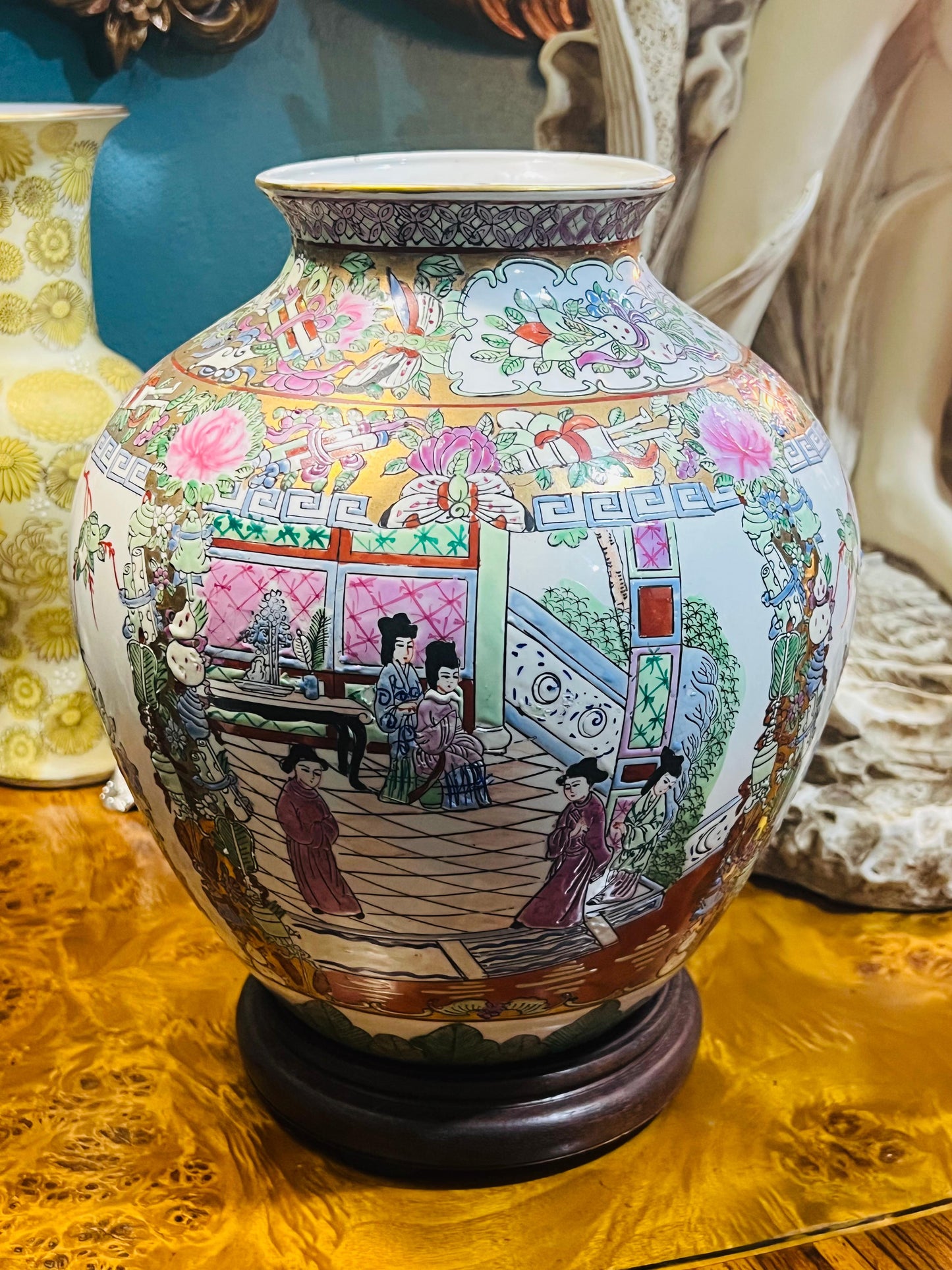 🎎🏮🇨🇳 ¡Descubre la Belleza y la Historia con este Antiguo Par de Jarrones Chinos de la Dinastía Qianlong! 🇨🇳🏮🎎