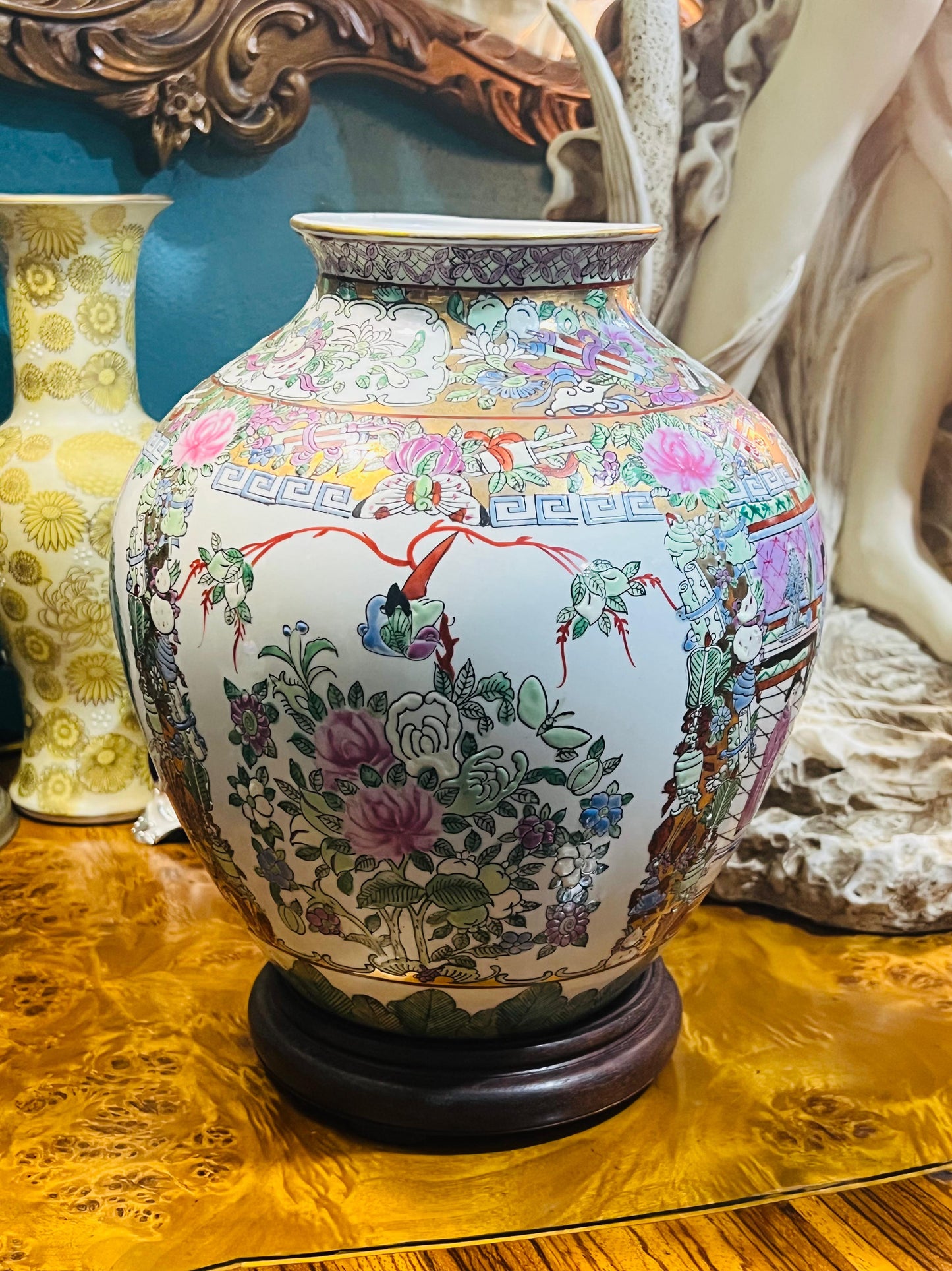 🎎🏮🇨🇳 ¡Descubre la Belleza y la Historia con este Antiguo Par de Jarrones Chinos de la Dinastía Qianlong! 🇨🇳🏮🎎