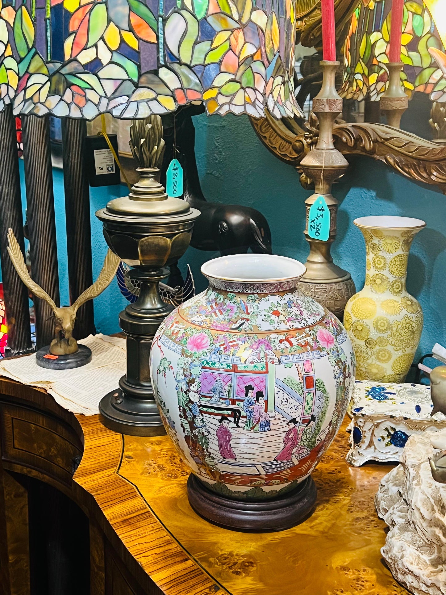 🎎🏮🇨🇳 ¡Descubre la Belleza y la Historia con este Antiguo Par de Jarrones Chinos de la Dinastía Qianlong! 🇨🇳🏮🎎