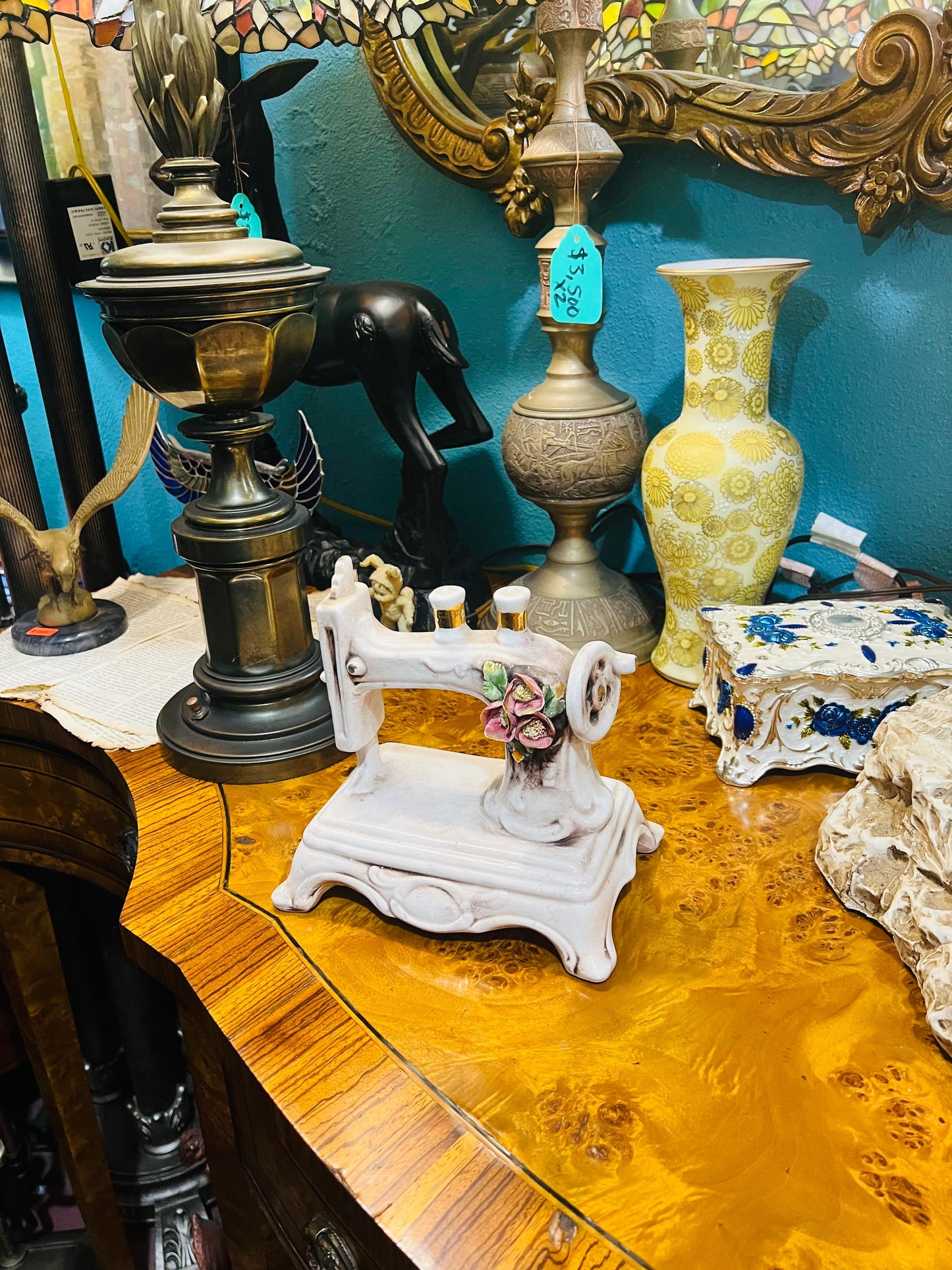 🧵✨🧵Máquina de Coser de Porcelana Capo del Monte 🧵✨🧵