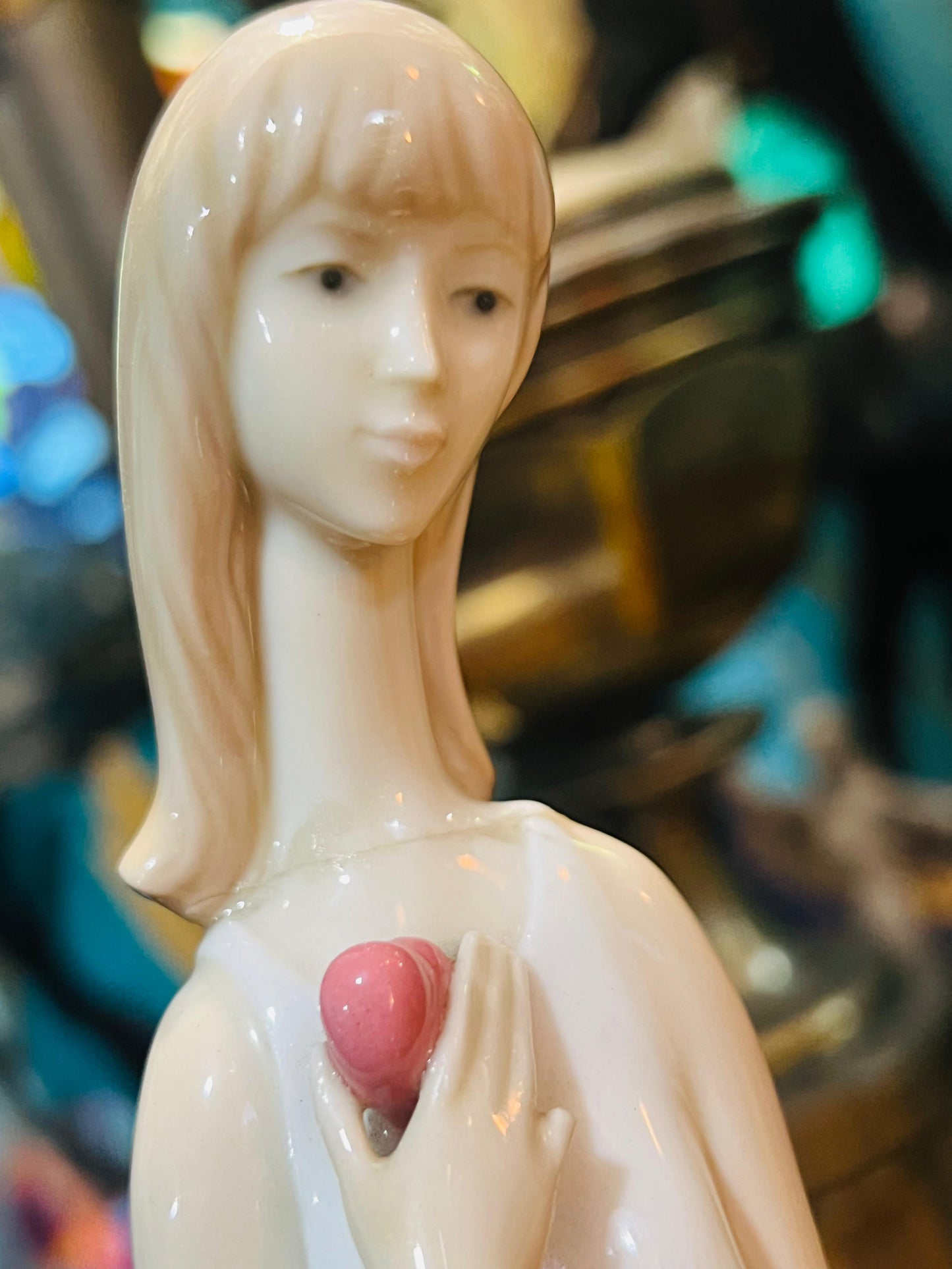 📸 Girl in photo pose 📸 Lladro 1028, Year of issue 1970 📸