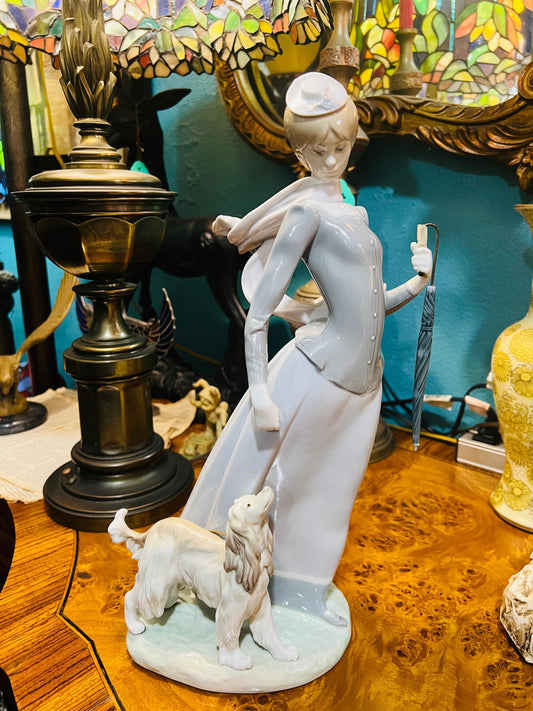 🌸Lady with Shawl, Lladro 8679, 2014 Edition🌸