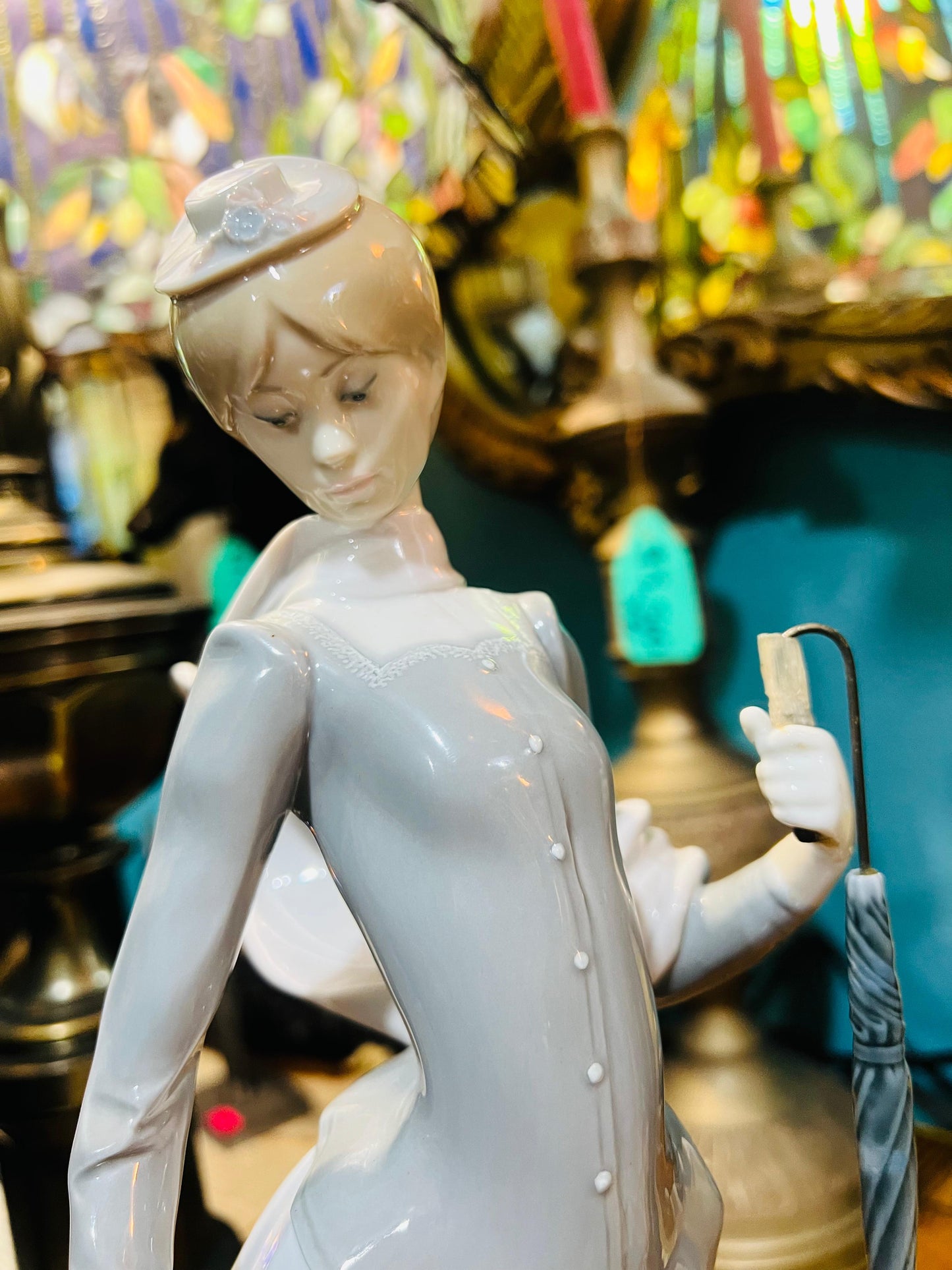 🌸Dama con chal, Lladro 8679, Emision 2014🌸