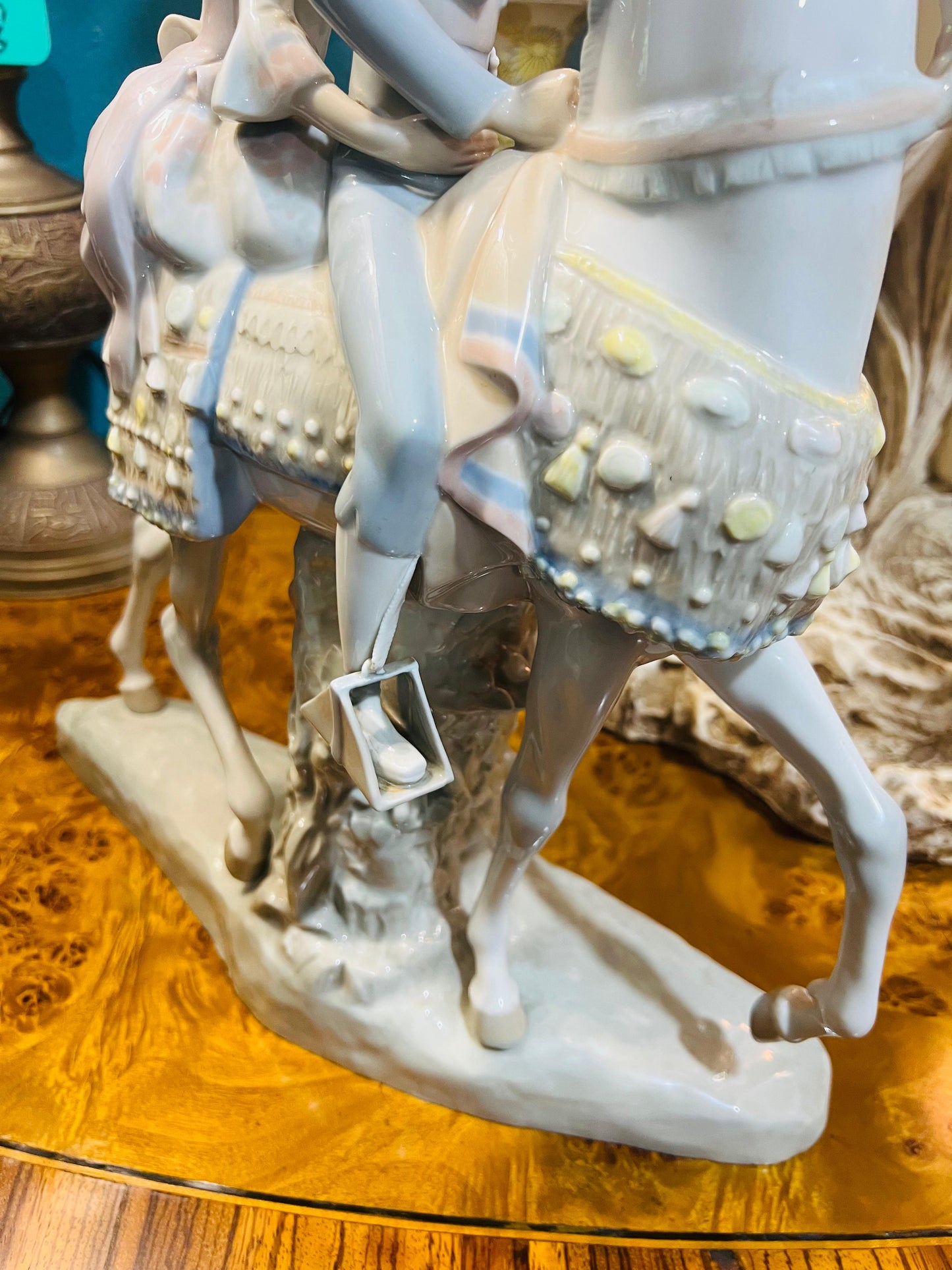 🌟 Lladro Fine Porcelain Sculpture 4648 - Valencianos Group, year of issue 1969 🕊️✨