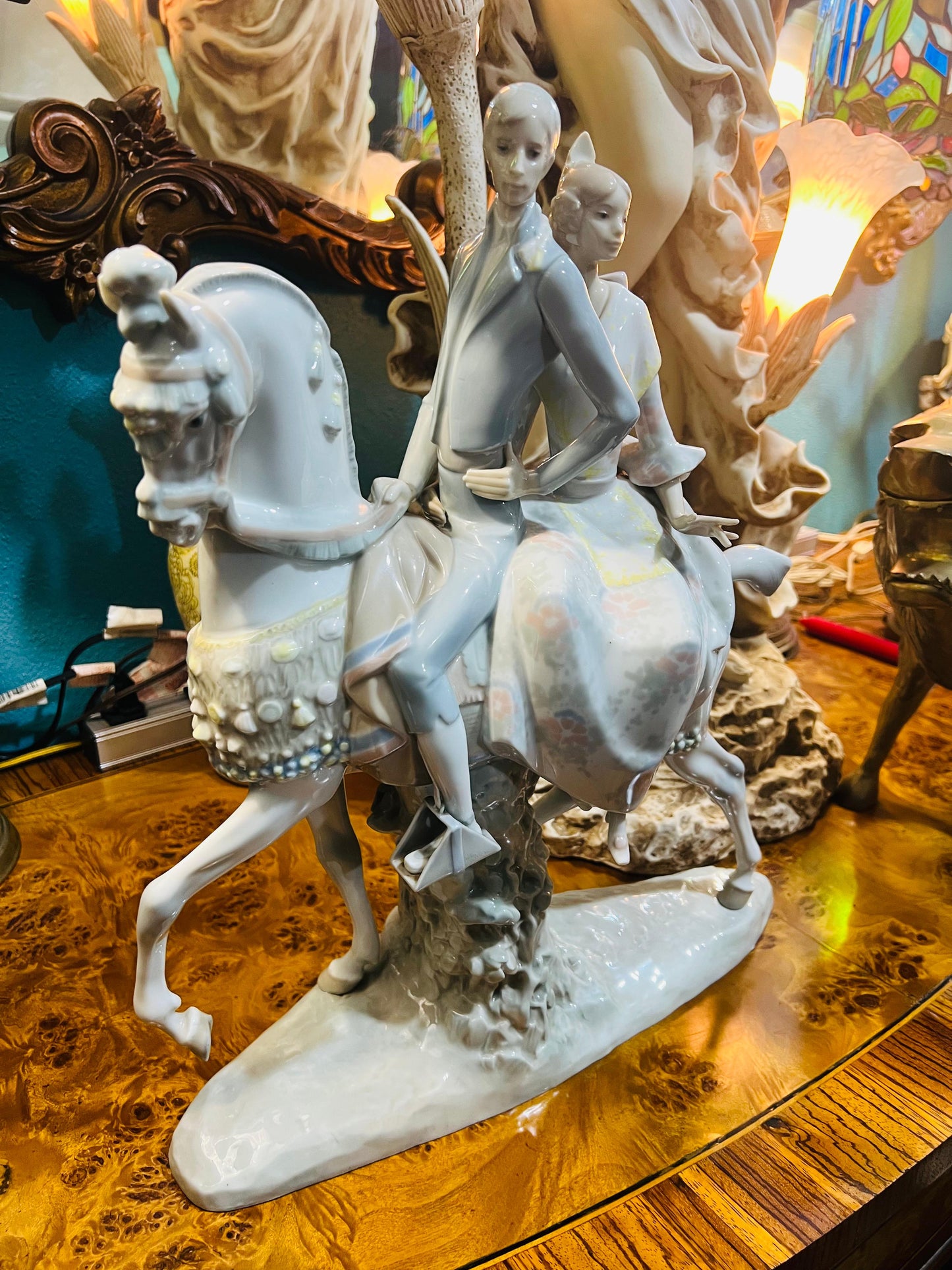 🌟 Lladro Fine Porcelain Sculpture 4648 - Valencianos Group, year of issue 1969 🕊️✨