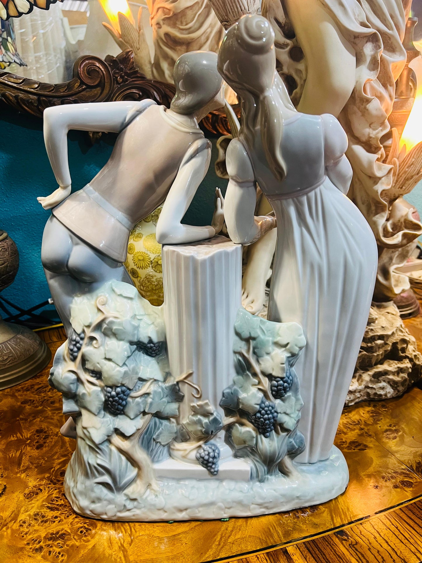 🌟 Escultura de Porcelana Fina Lladro 4750 - Romeo y Julieta  🕊️✨