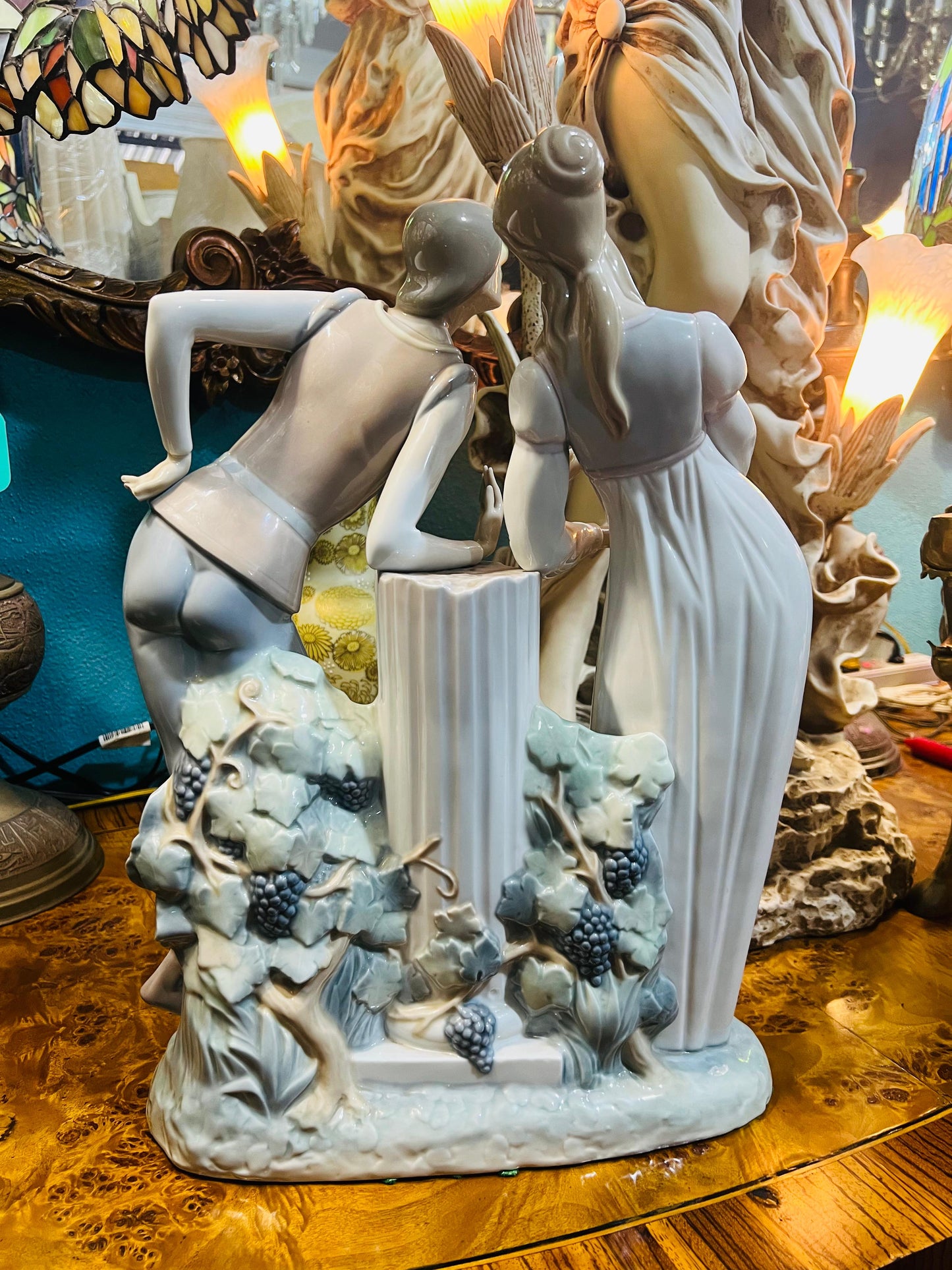 🌟 Escultura de Porcelana Fina Lladro 4750 - Romeo y Julieta  🕊️✨
