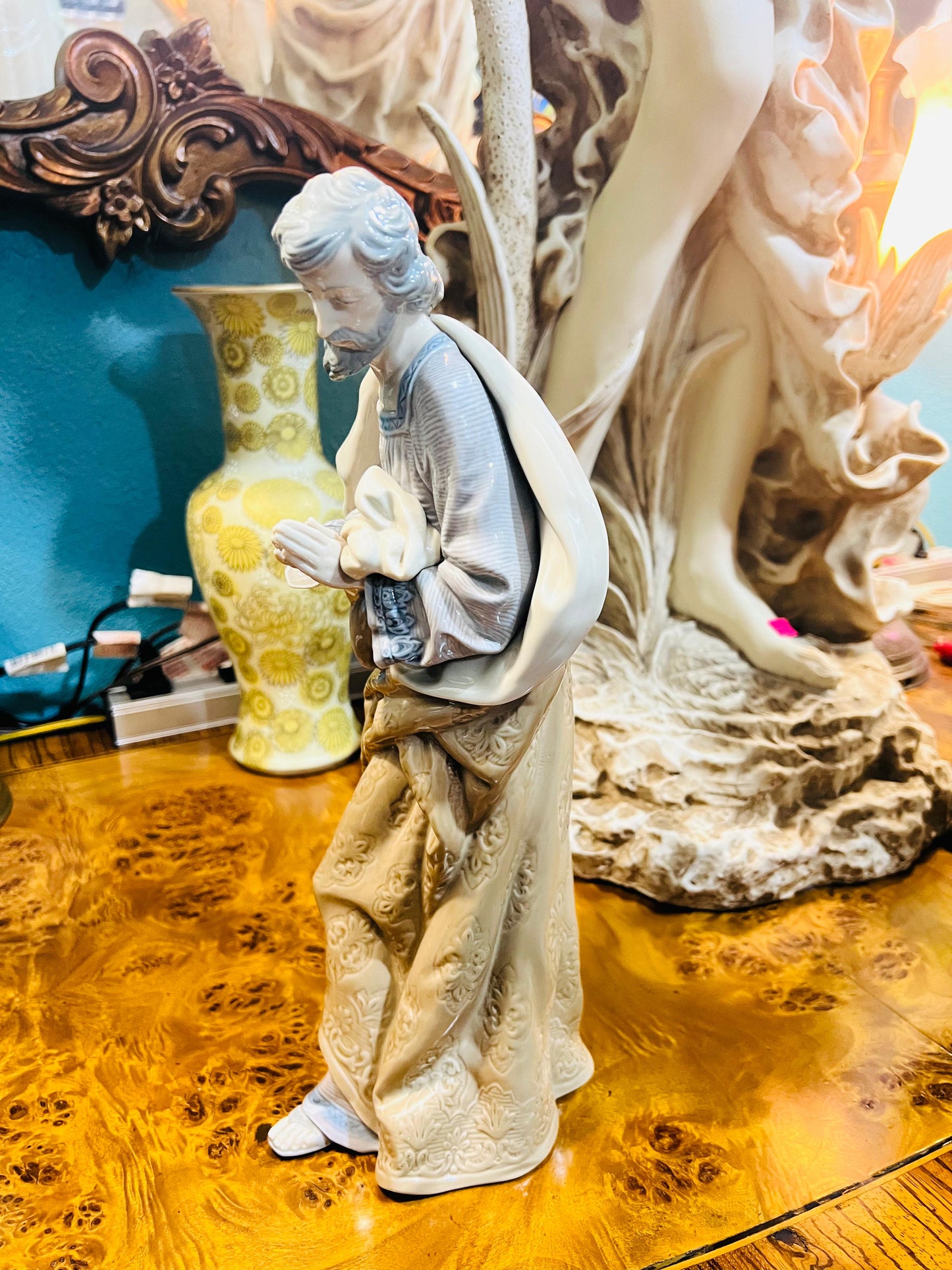🌟 Figura de "San Jose Nacimiento" Porcelana Fina - LLADRÓ 1386 Año de emission 1981🕊️✨
