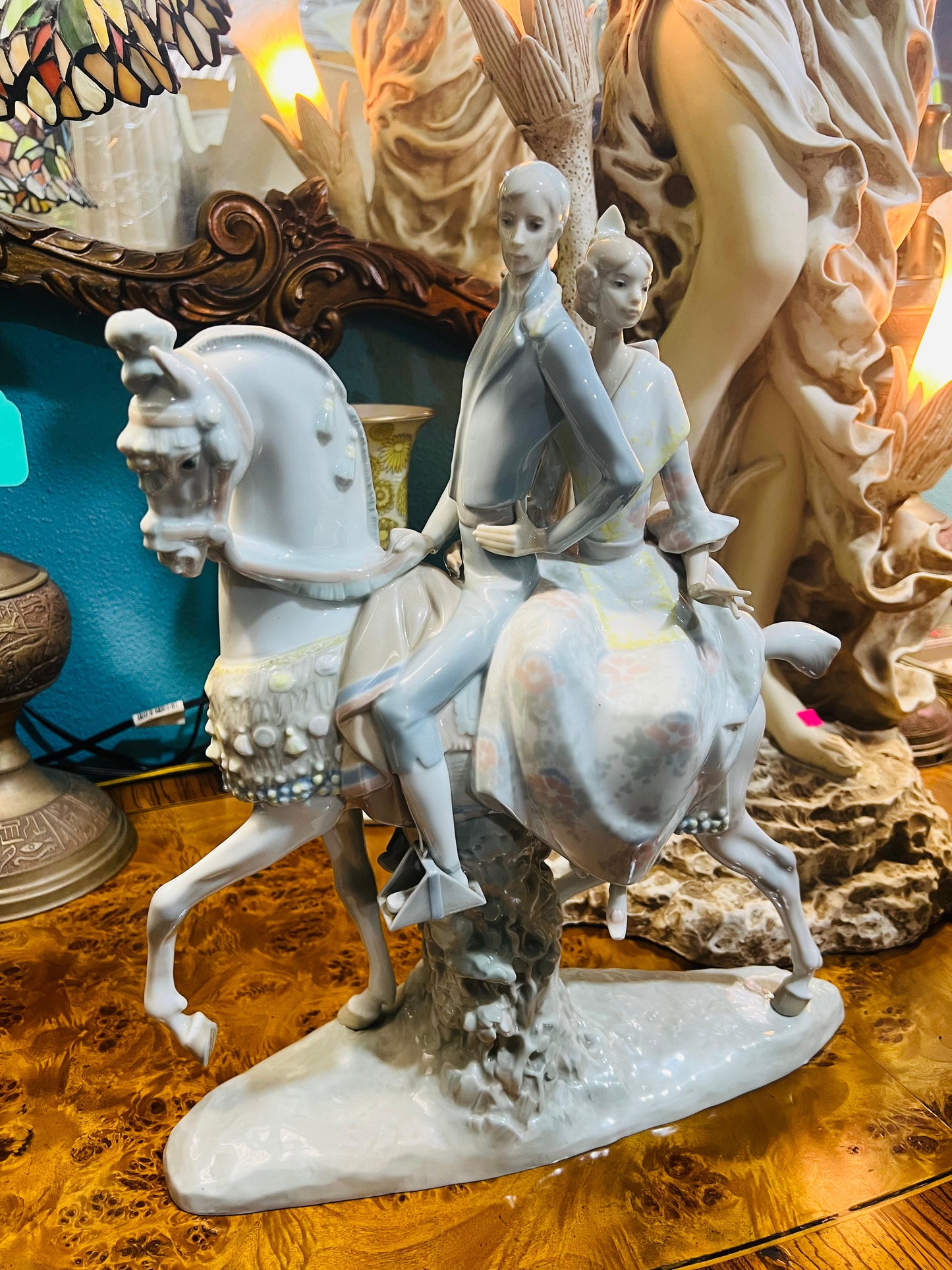 🌟 Lladro Fine Porcelain Sculpture 4648 - Valencianos Group, year of issue 1969 🕊️✨