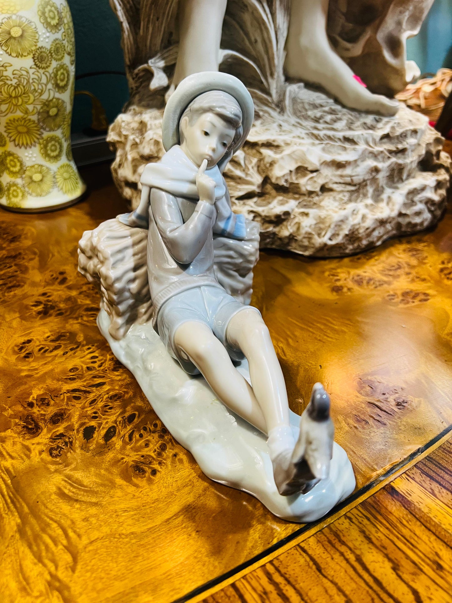 🌟 Escultura de Porcelana Fina - Pastorcito Con Pajaro Lladro #4730, Emision 1970 🕊️✨
