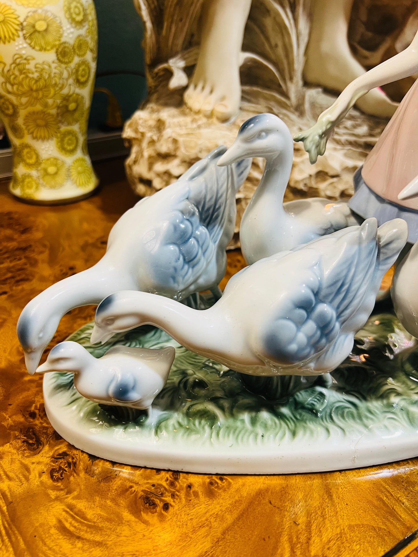 🪶Woman with Geese, Fine Porcelain🎨Year of Issue: Vintage 1960📅🪶