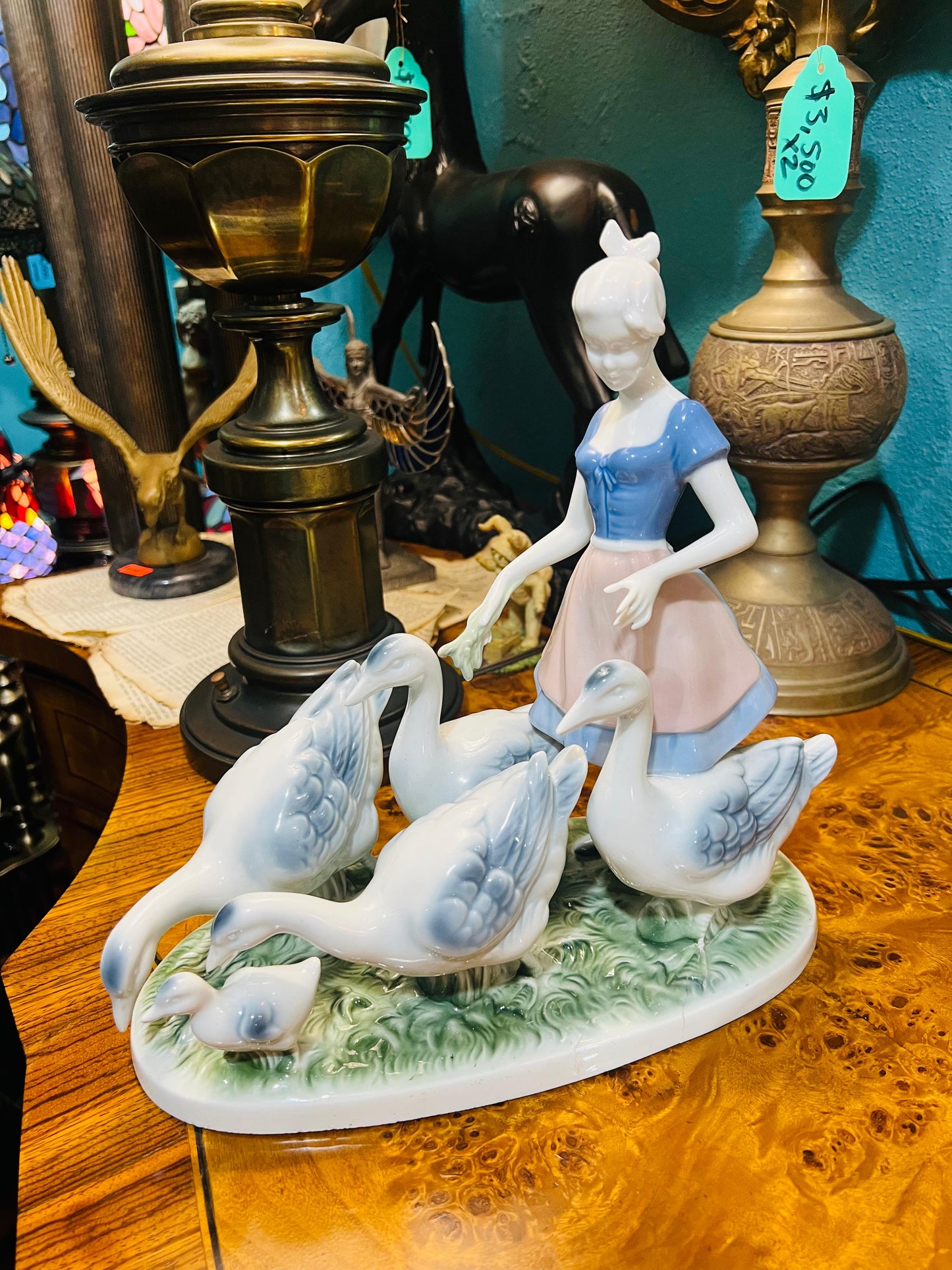 🪶Woman with Geese, Fine Porcelain🎨Year of Issue: Vintage 1960📅🪶