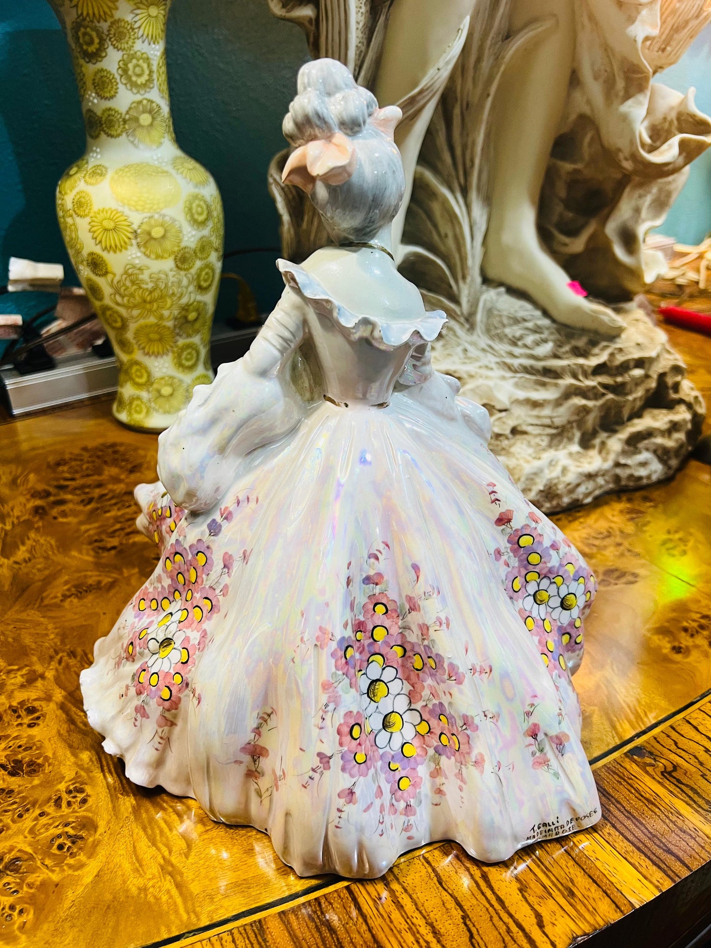 🎨Sculpture of a Lady with Iridescent Details by Tiziano Galli👨‍🎨 from the 1950s