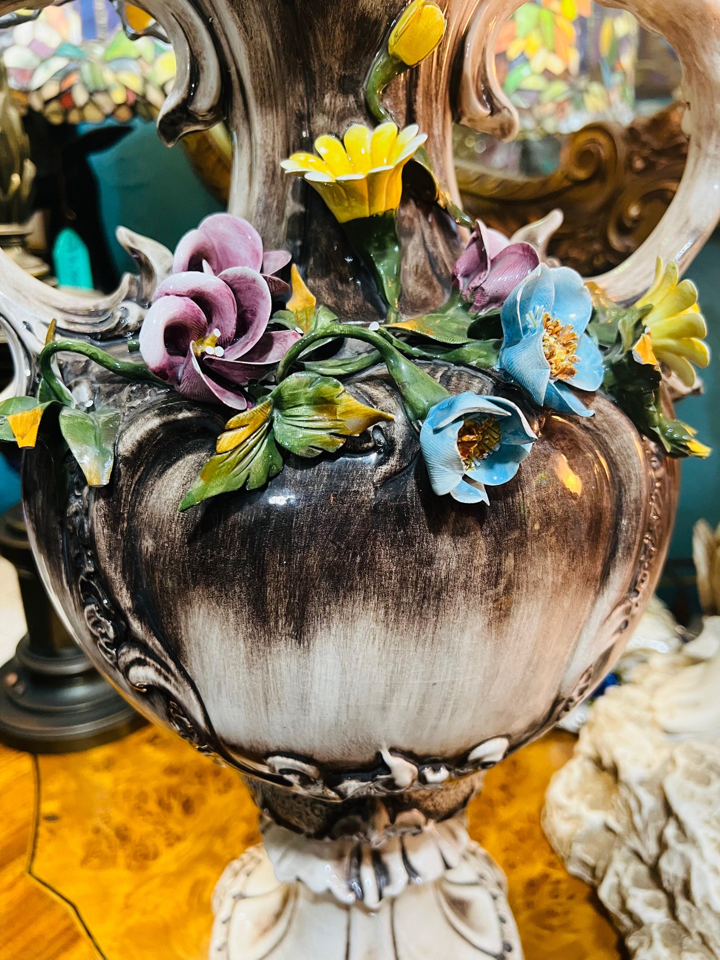 🌺🌼🏺19th Century Capo Del Monte Floral Inlaid Vase and Lid for Sale 🏺🌼🌺