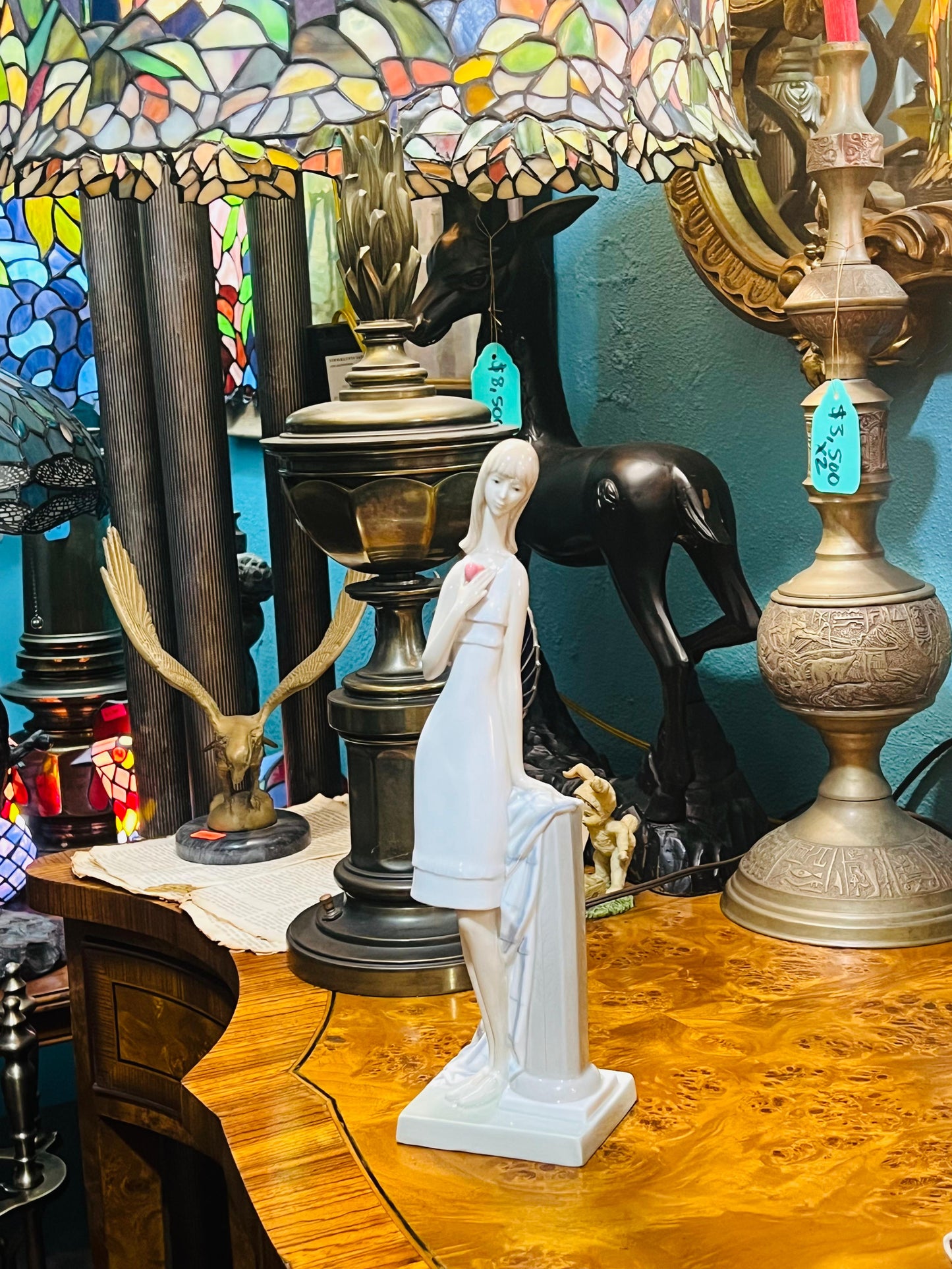 📸 Girl in photo pose 📸 Lladro 1028, Year of issue 1970 📸