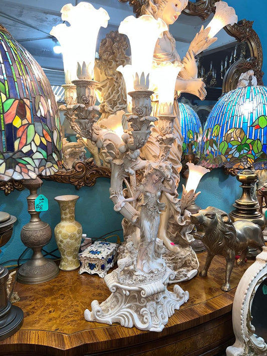 🌟🔮 Vintage Woman Sculpture Lamp with 5 White Tulip Crystal Shades 🔮🌟