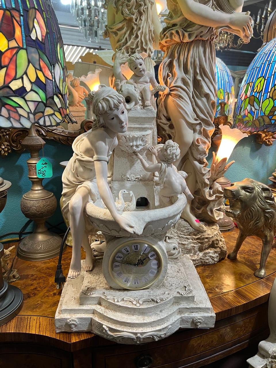 💎¡Fuente Decorativa de Escultura Clásica en Venta! 🌟