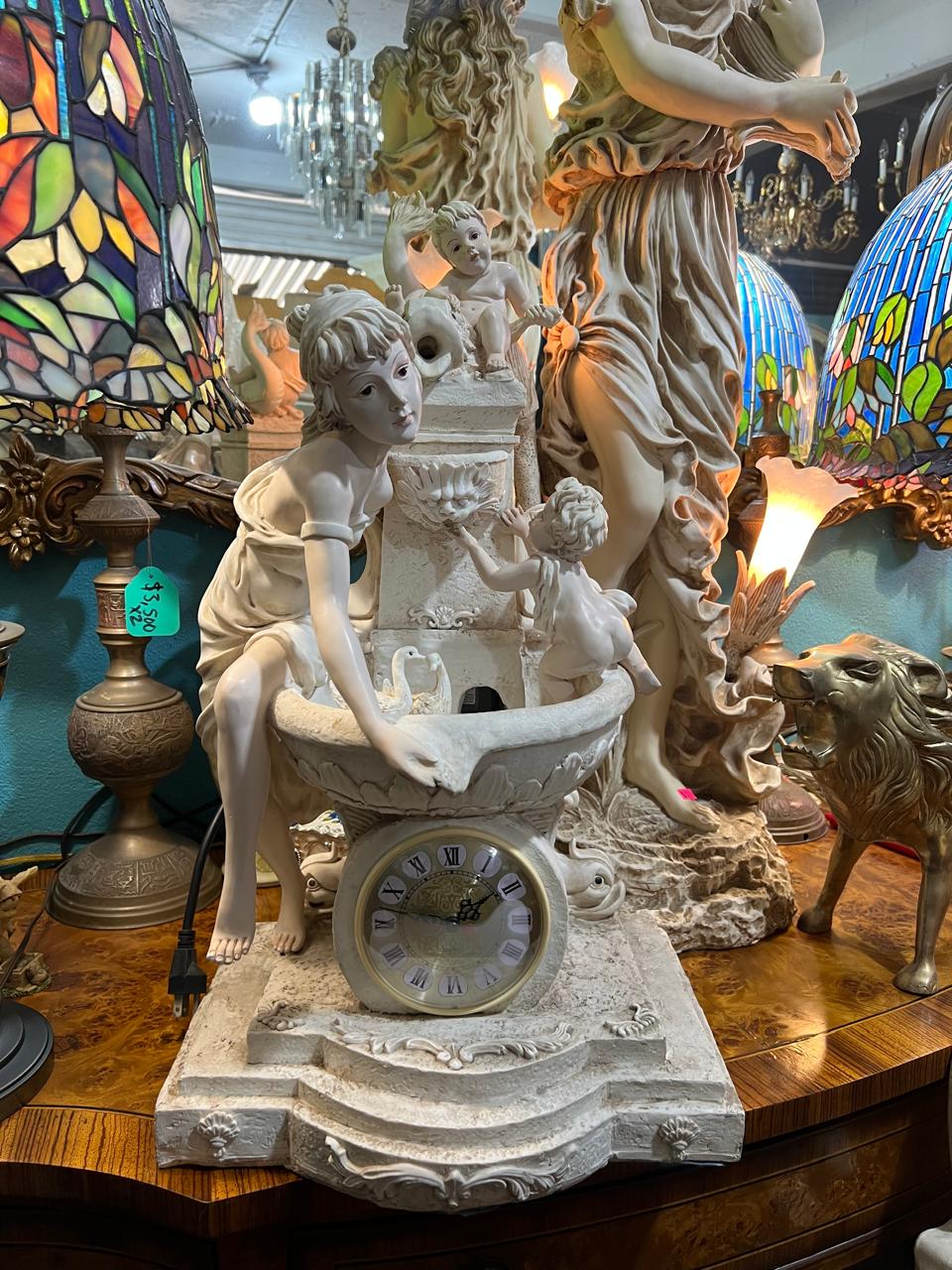 💎¡Fuente Decorativa de Escultura Clásica en Venta! 🌟