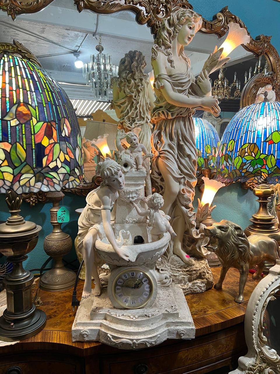 💎¡Fuente Decorativa de Escultura Clásica en Venta! 🌟