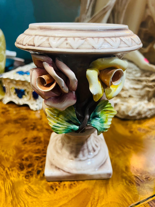 Capodimonte Decorative Vase 🎨