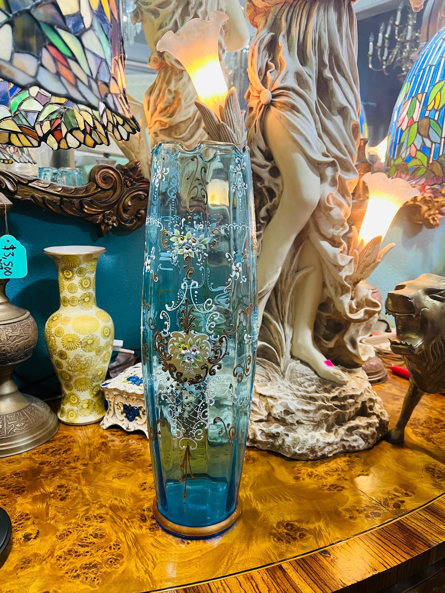 🌸🏺🌸Blue Crystal Vase with Floral Details for Sale Year of issue 1960🌸🏺🌸
