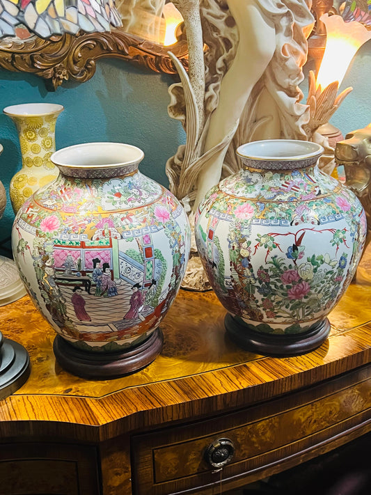 🎎🏮🇨🇳 Discover Beauty and History with this Antique Pair of Chinese Vases from the Qianlong Dynasty! 🇨🇳🏮🎎