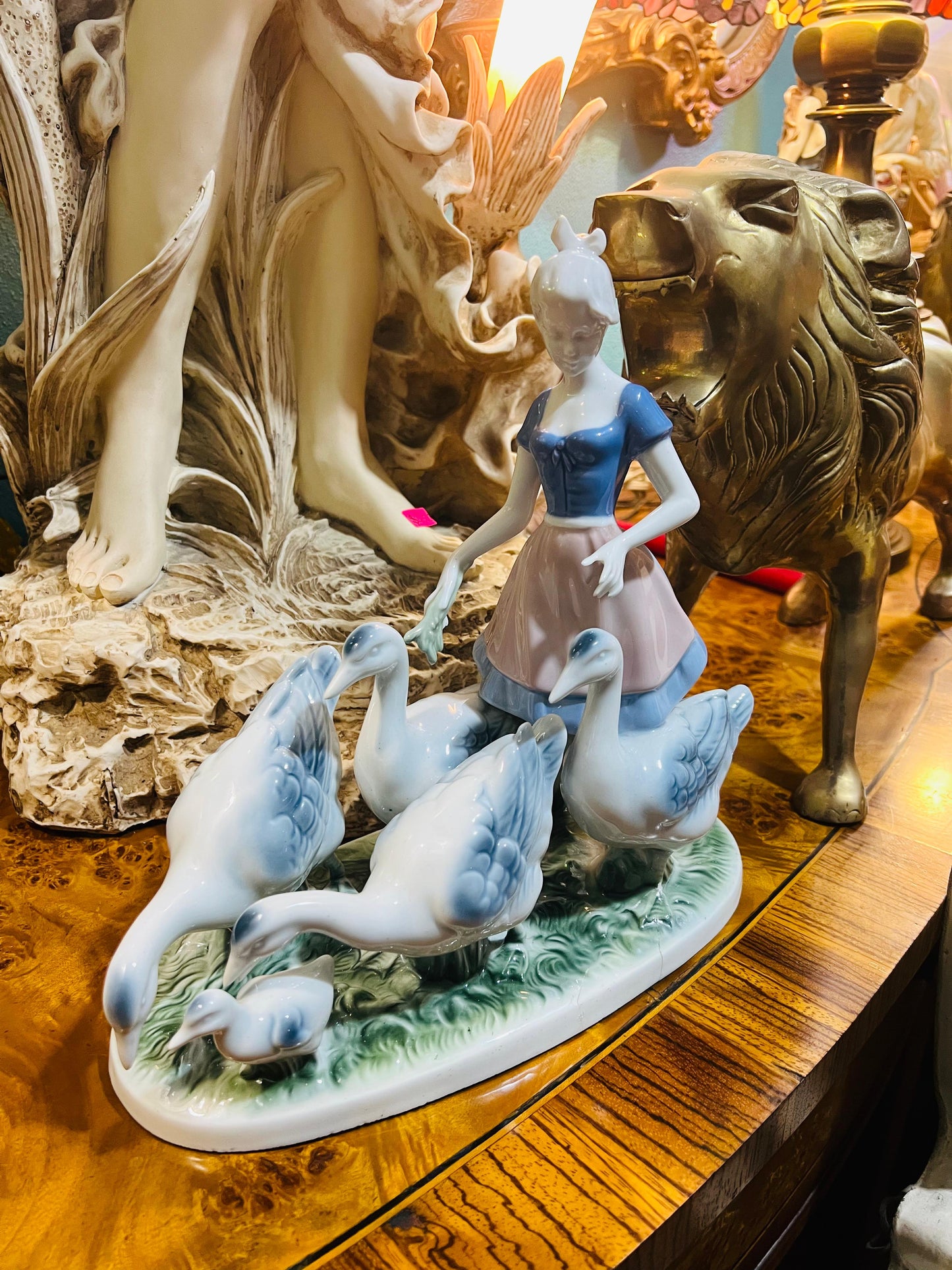 🪶Woman with Geese, Fine Porcelain🎨Year of Issue: Vintage 1960📅🪶