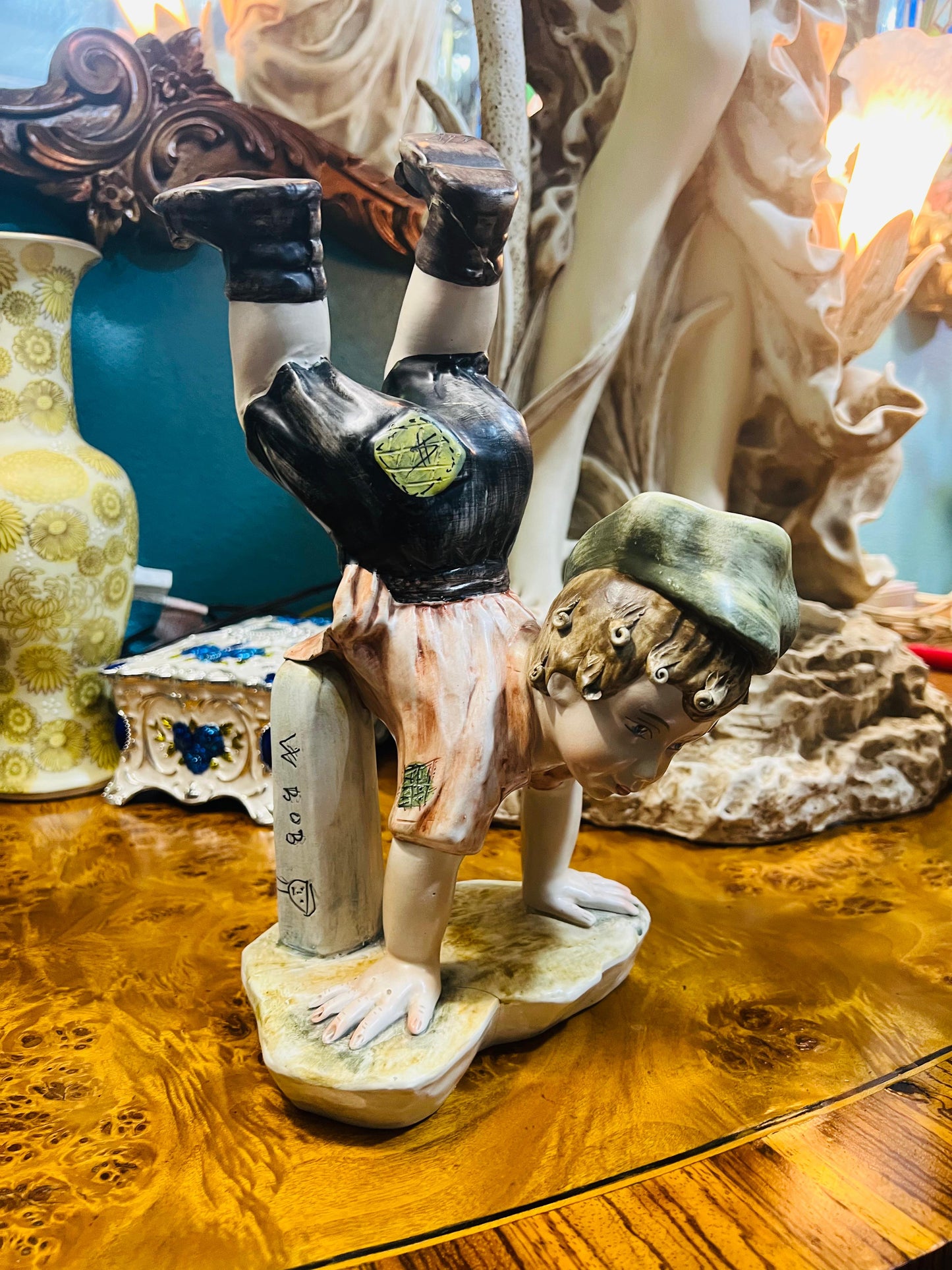 🌸✨🌸🧒Figura Italiana de Porcelana Capodimonte de Benacchio 🧒🌸✨🌸