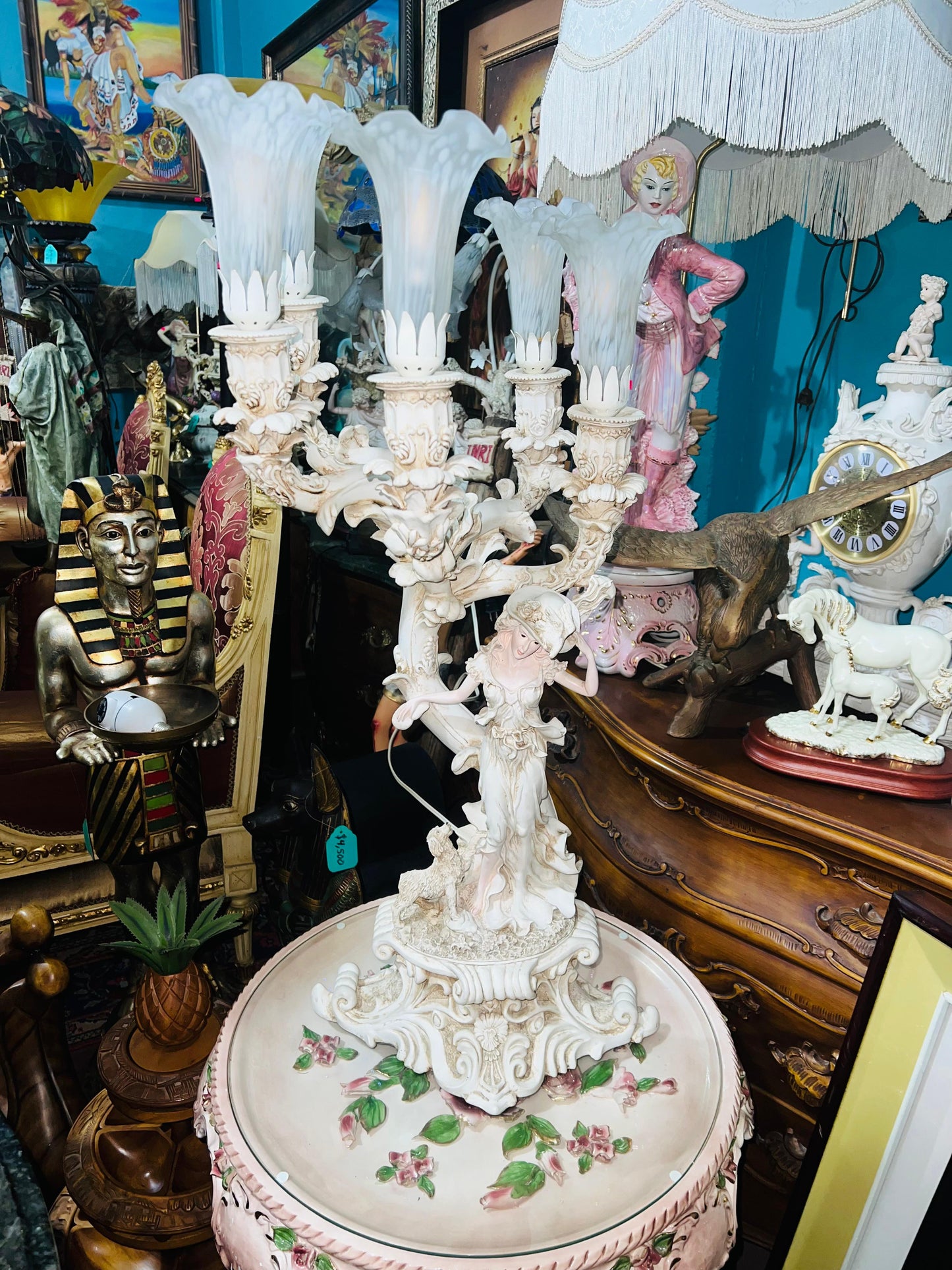 🌟🔮 Lámpara Vintage De Escultura de Mujer con 5 Pantallas de Crystal de Tulipanes Blancos 🔮🌟