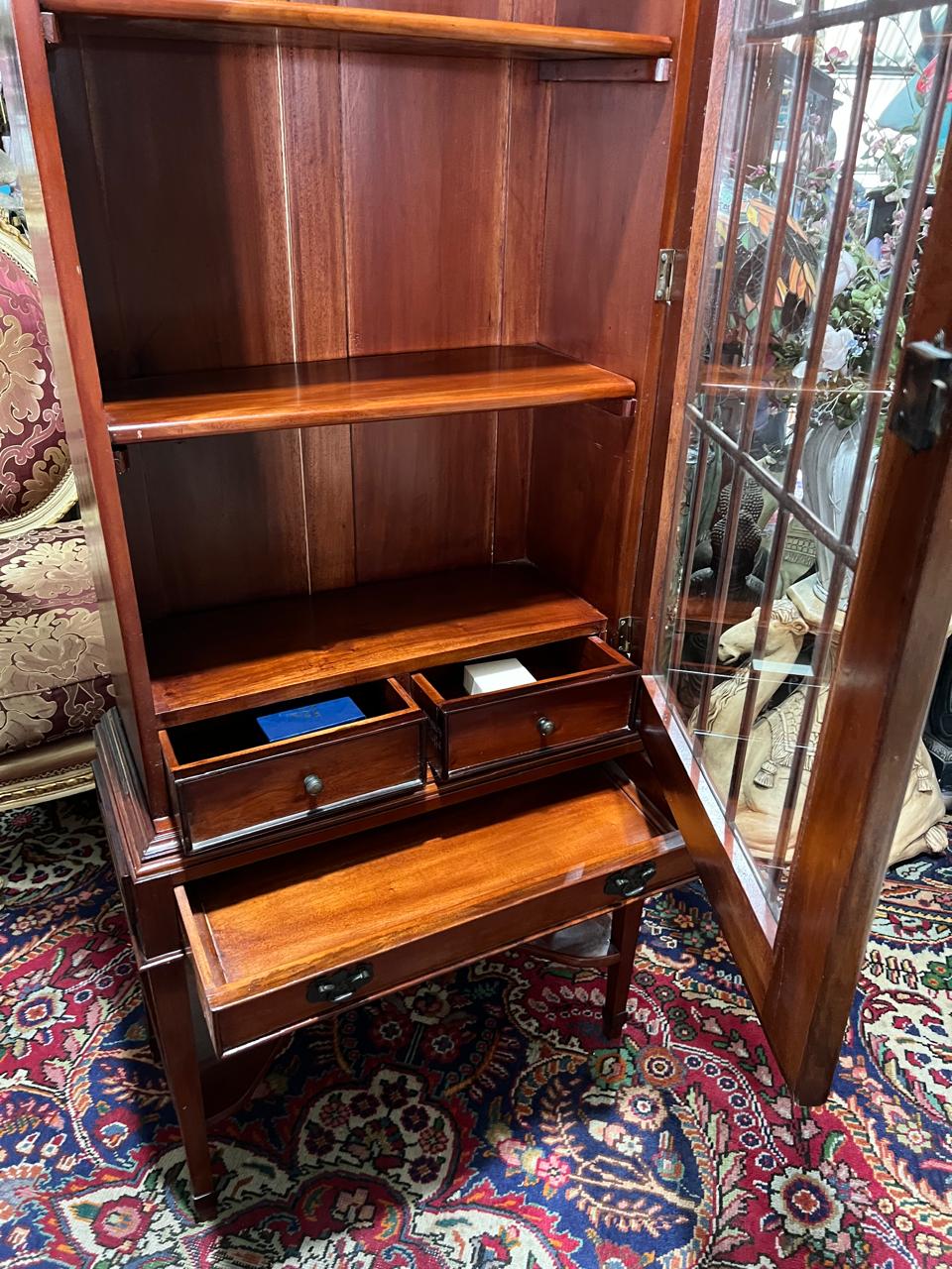 📜🏛️ 📜Butler's Heritage Collection Mahogany Display Cabinet📜🏛️ 📜