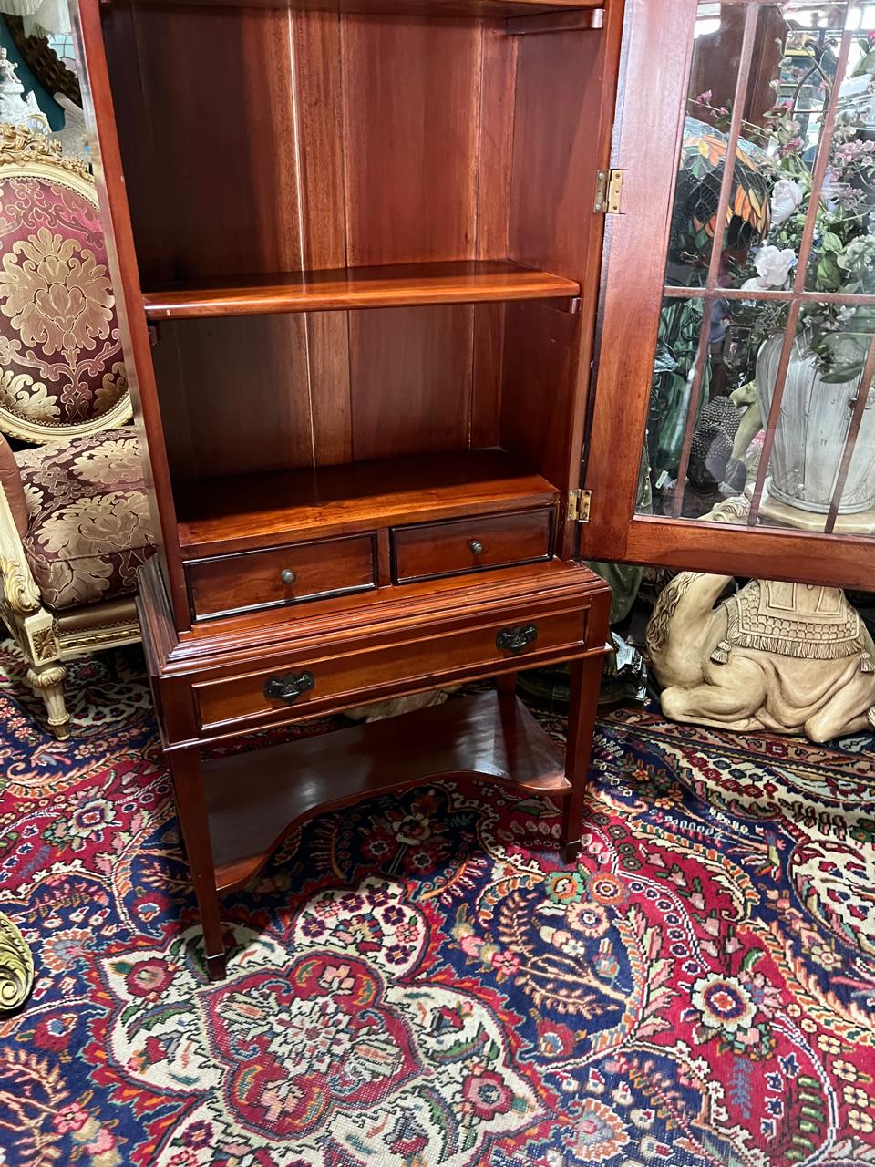 📜🏛️ 📜Butler's Heritage Collection Mahogany Display Cabinet📜🏛️ 📜