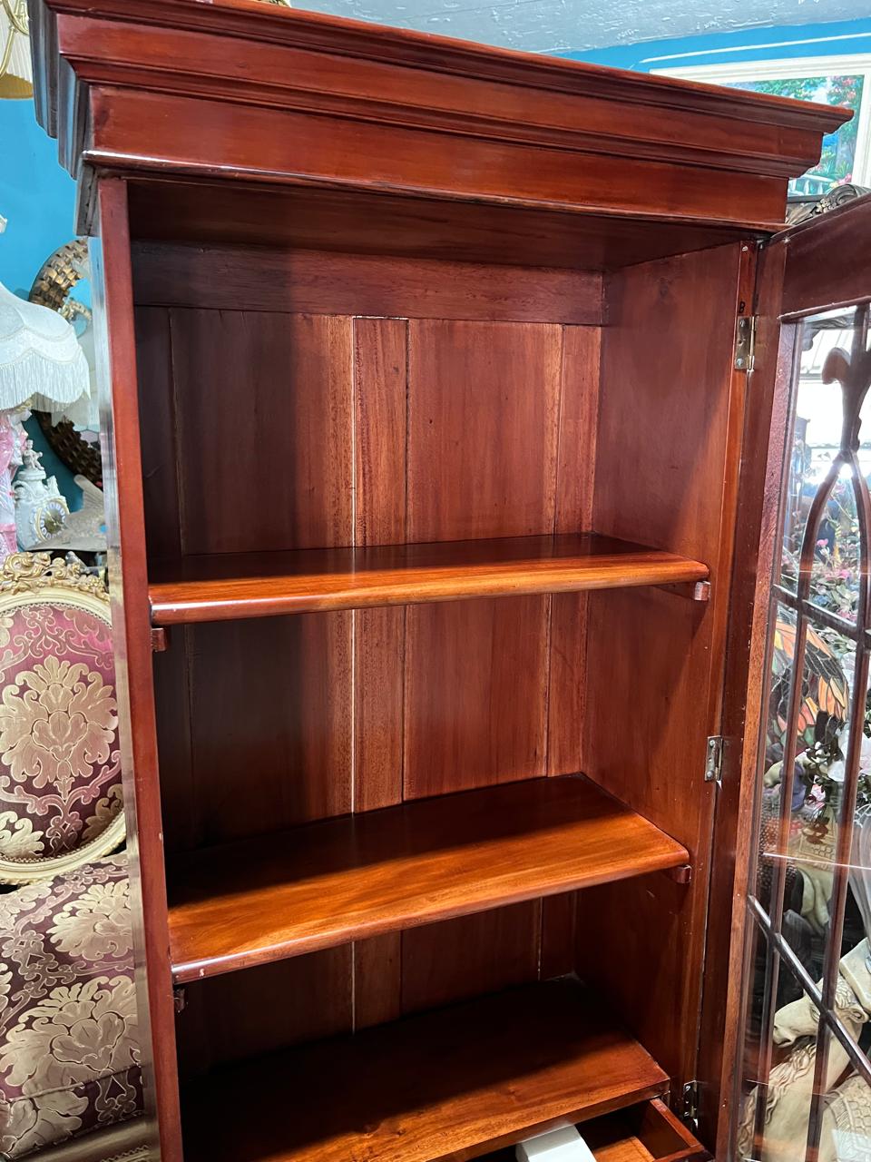 📜🏛️ 📜Butler's Heritage Collection Mahogany Display Cabinet📜🏛️ 📜