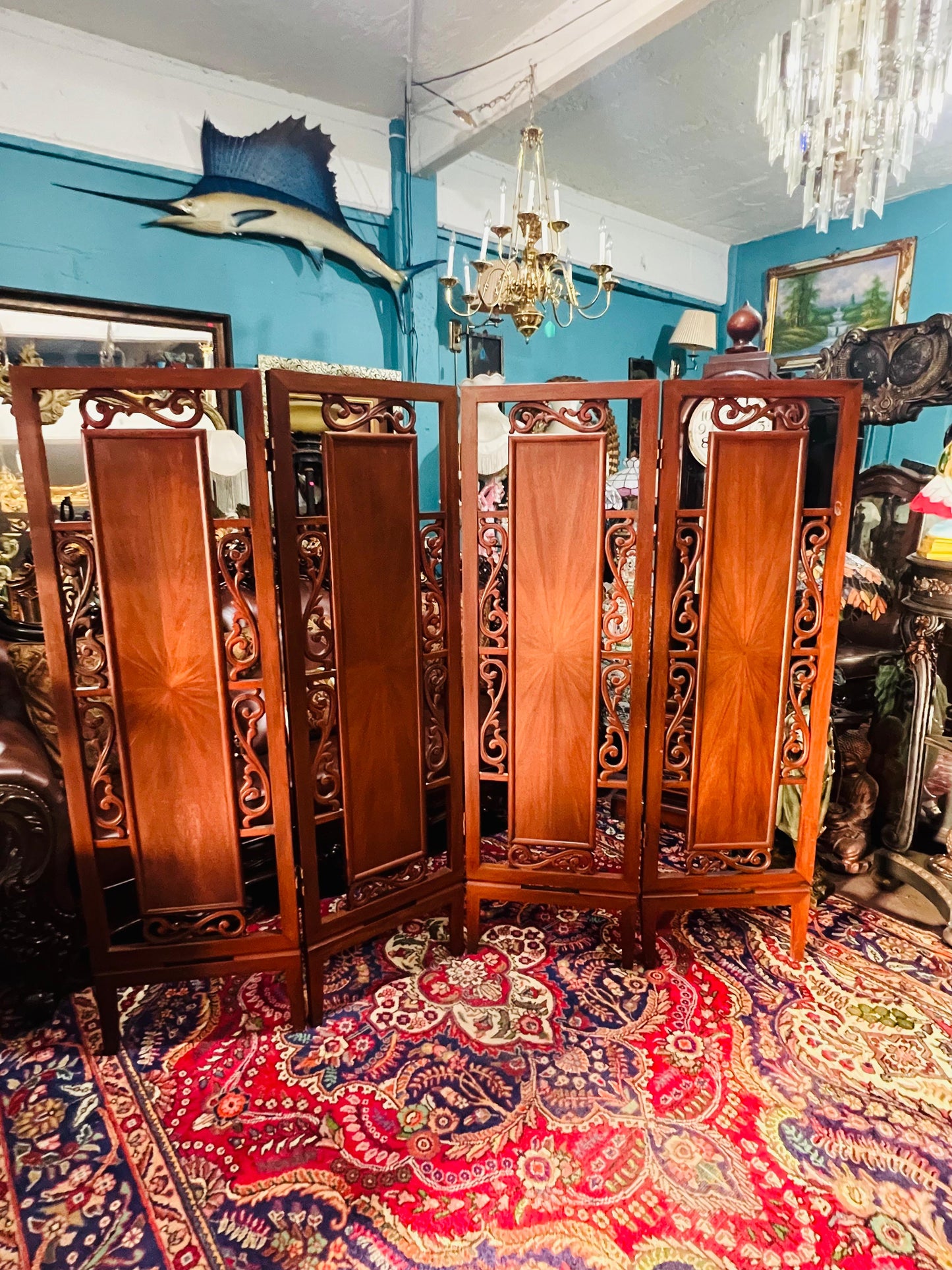 Oriental Screen with Carved Wood Details – Elegance and Style at Rosarito Antiques ✨ 