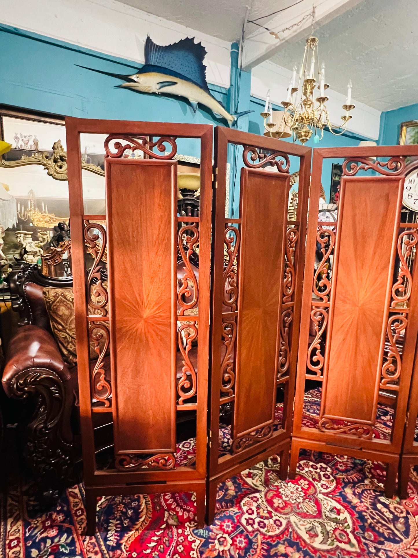Oriental Screen with Carved Wood Details – Elegance and Style at Rosarito Antiques ✨ 