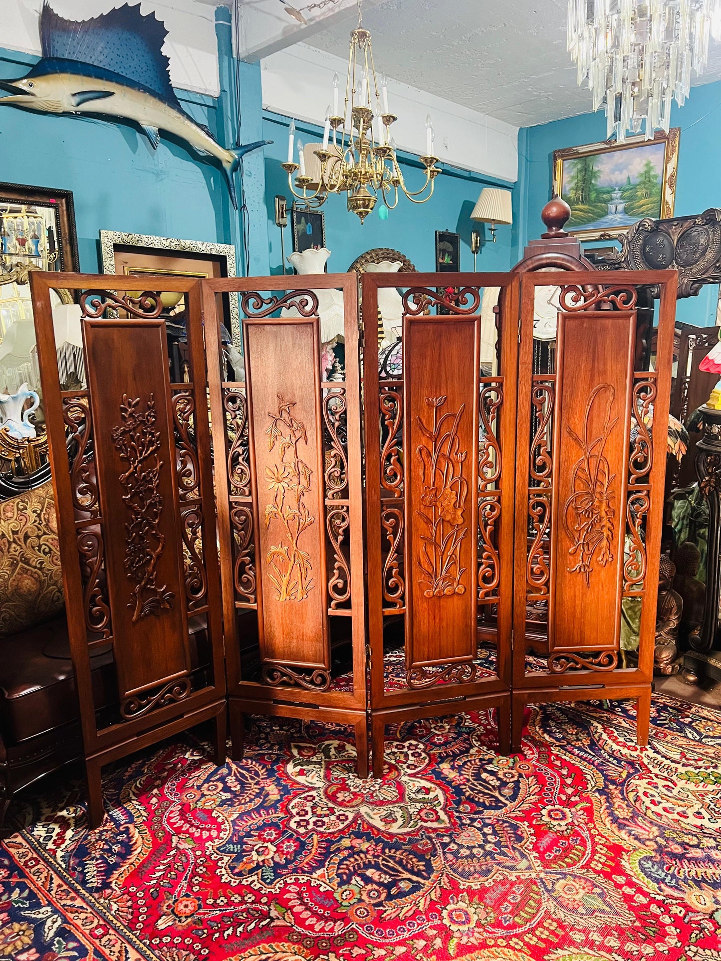 Oriental Screen with Carved Wood Details – Elegance and Style at Rosarito Antiques ✨ 