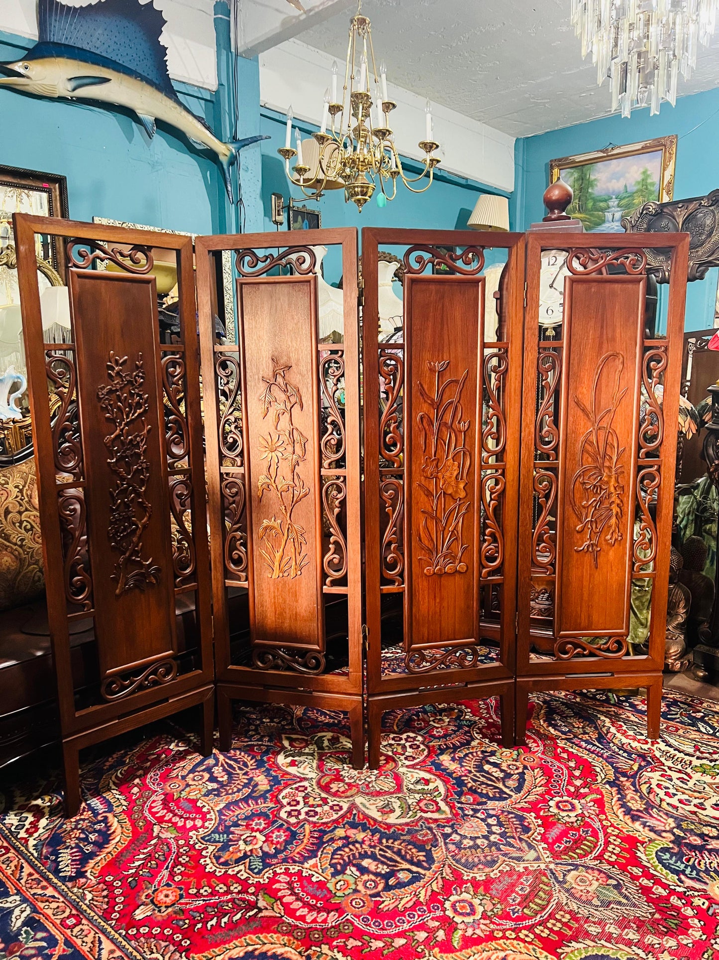 Oriental Screen with Carved Wood Details – Elegance and Style at Rosarito Antiques ✨ 