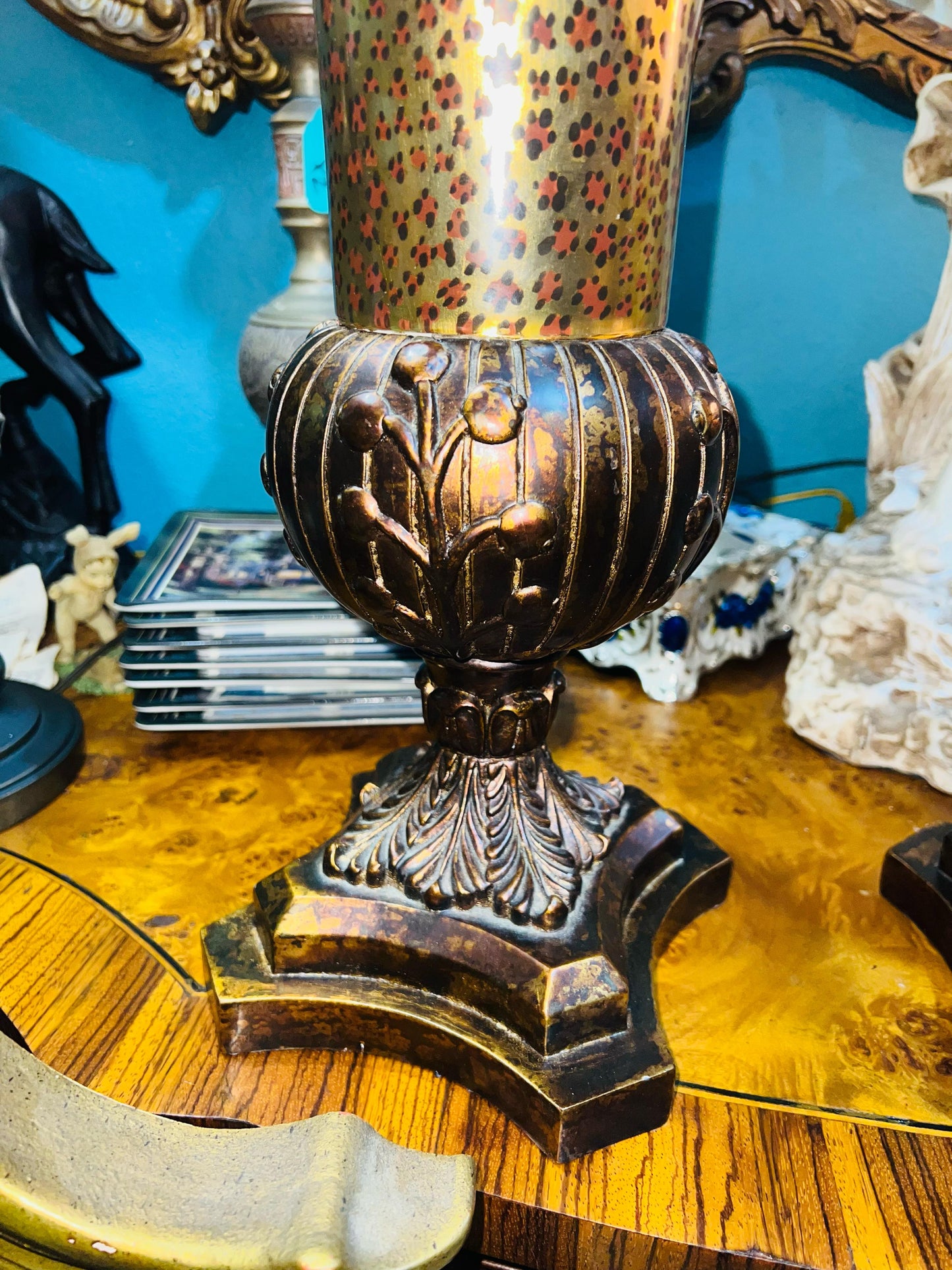 🌟 Elegant pair of decorative vases! 🌟
